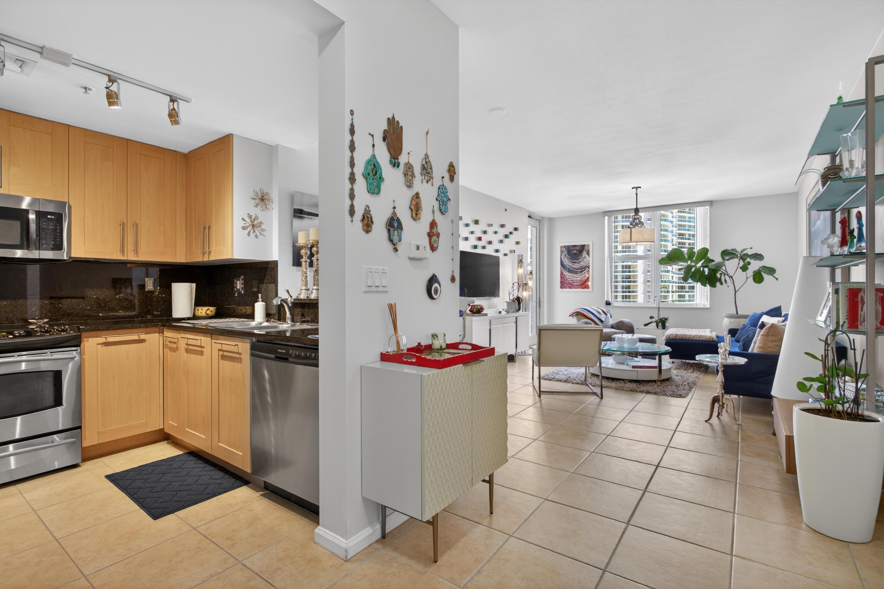 511 SE 5th Avenue 1102, Fort Lauderdale, FL 33301, Fort Lauderdale - Photo 4