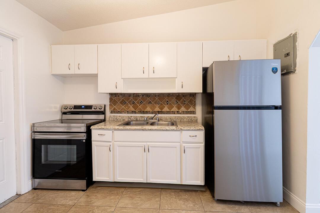 630 NW 15th Terrace 1-2, Fort Lauderdale, FL 33311, Fort Lauderdale
