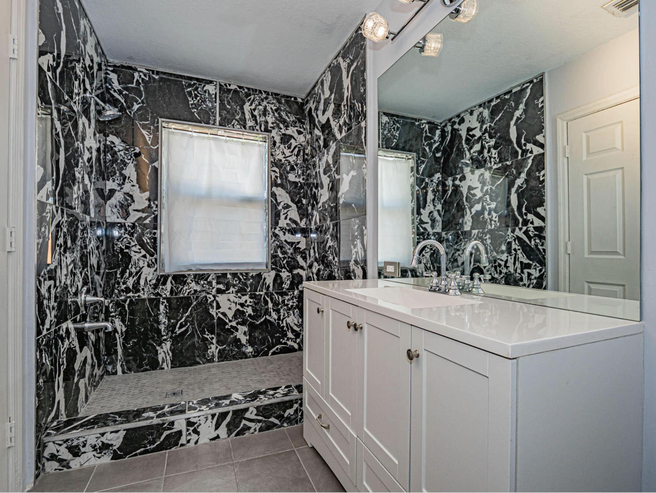 2143 SE Se Bell Isle Drive Drive, Port St. Lucie, FL 34952, Port St. Lucie - Photo 3