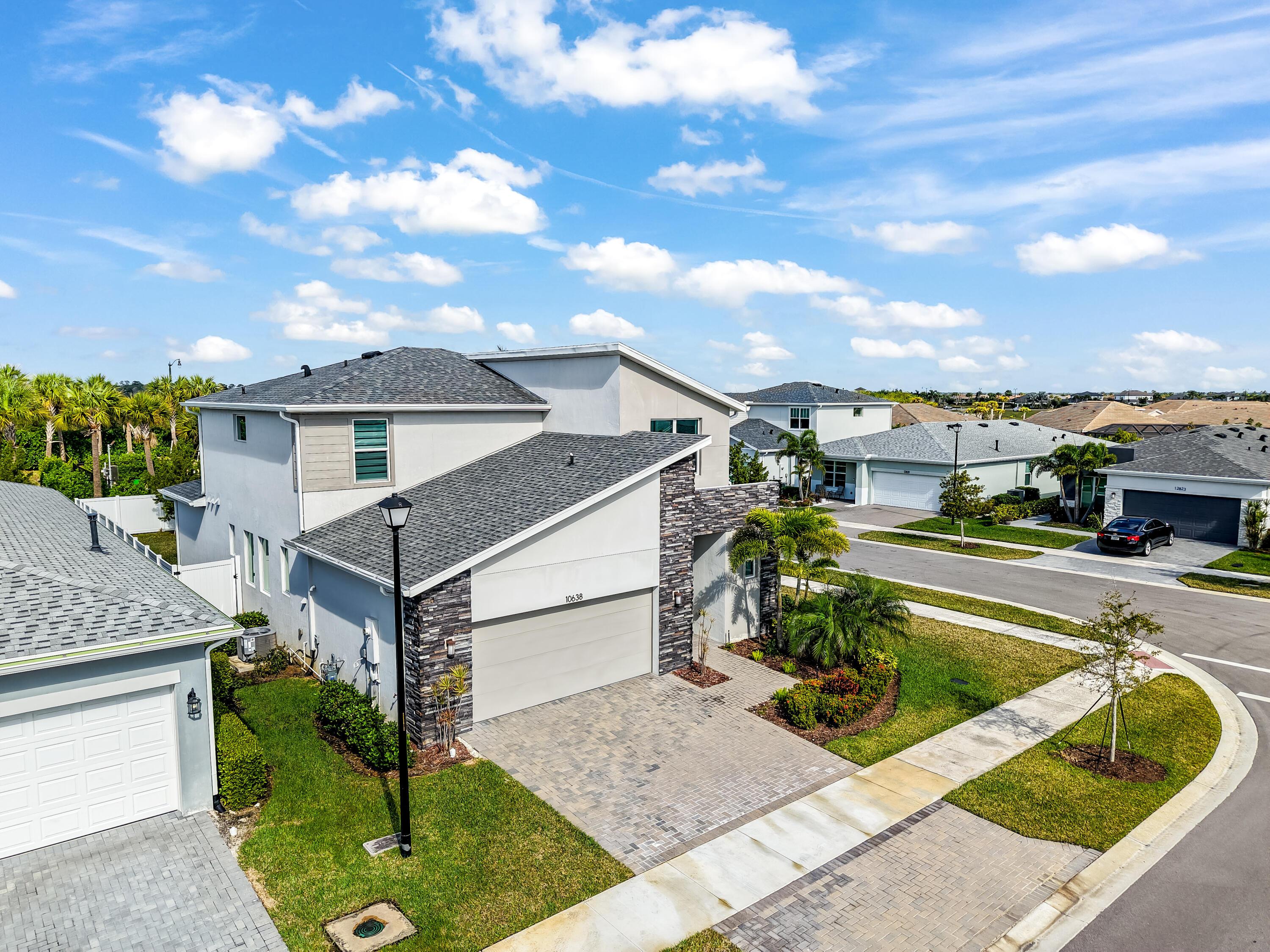 10638 SW Hensley Street, Port St. Lucie, FL 34987, Port St. Lucie - Photo 2