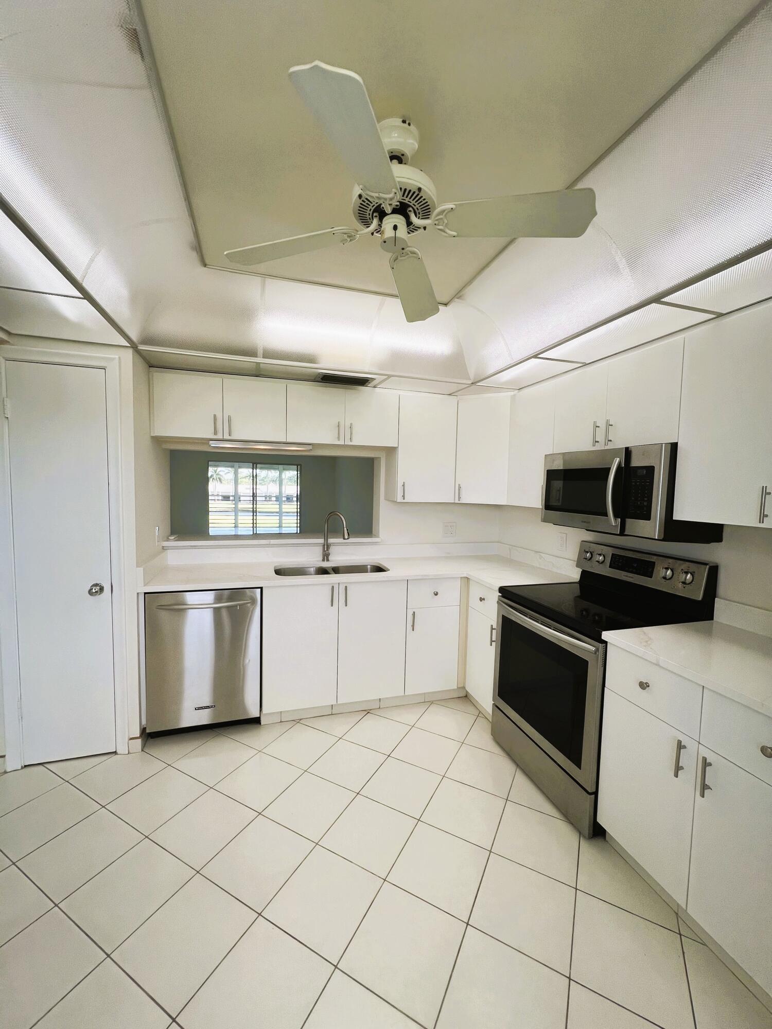 3303 Aruba Way E-4, Coconut Creek, FL 33066, Coconut Creek - Photo 5