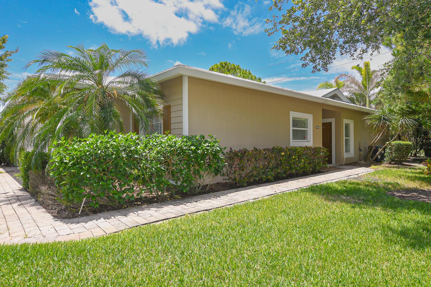 649 NE Bent Paddle Lane, Port St. Lucie, FL 34983, Port St. Lucie - Photo 3