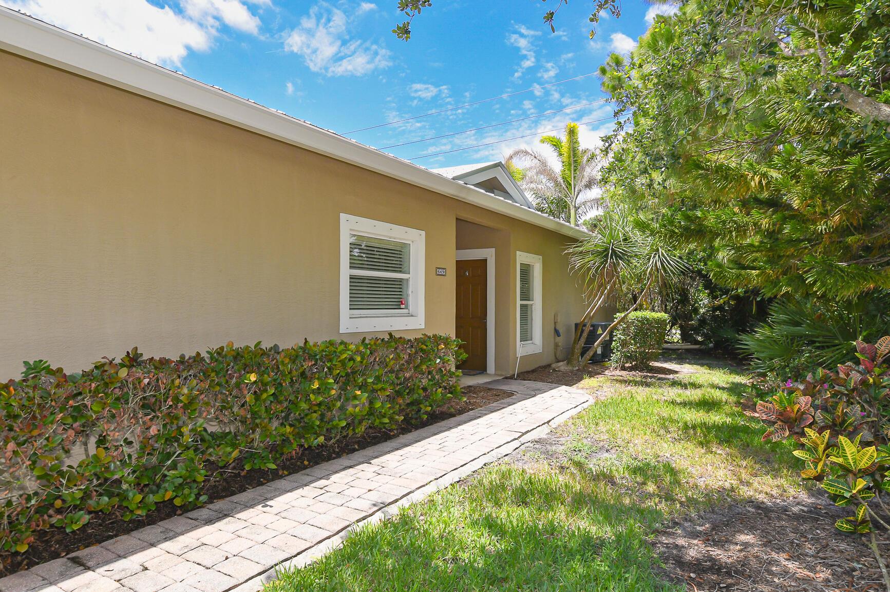 649 NE Bent Paddle Lane, Port St. Lucie, FL 34983, Port St. Lucie - Photo 4