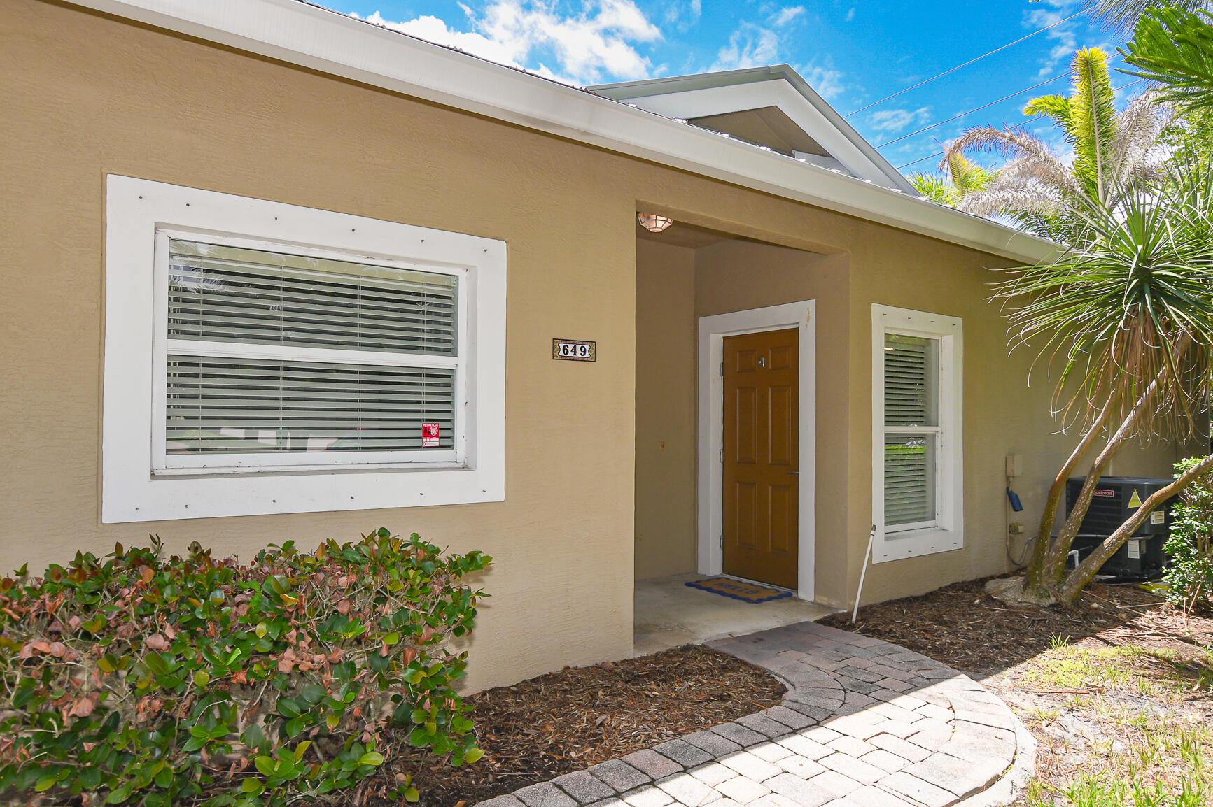 649 NE Bent Paddle Lane, Port St. Lucie, FL 34983, Port St. Lucie - Photo 5