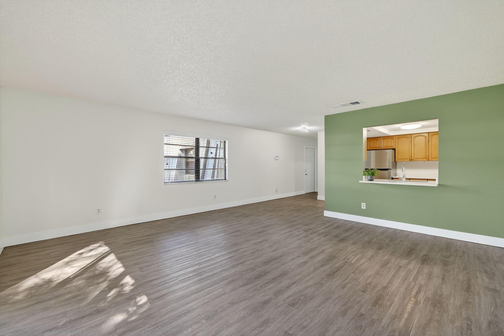 2513 S 17th Street 206, Fort Pierce, FL 34982, Fort Pierce - Photo 5