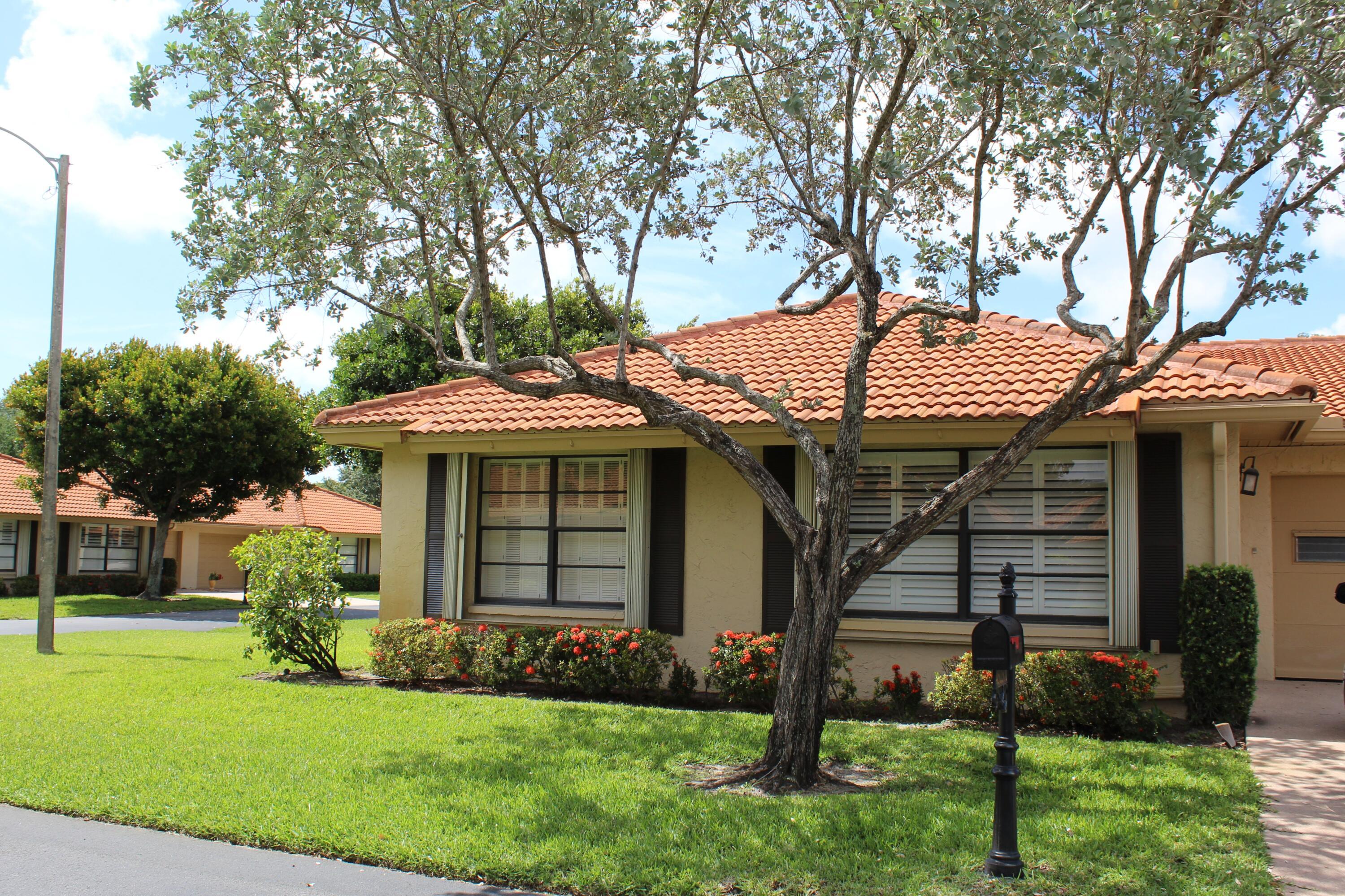 4525 Nutmeg Tree Lane A, Boynton Beach, FL 33436, Boynton Beach - Photo 2