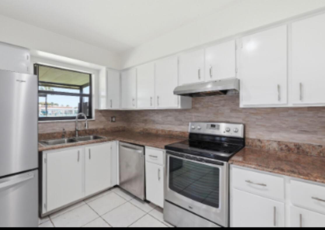 4901 Pier Drive, Greenacres, FL 33463, Greenacres - Photo 4