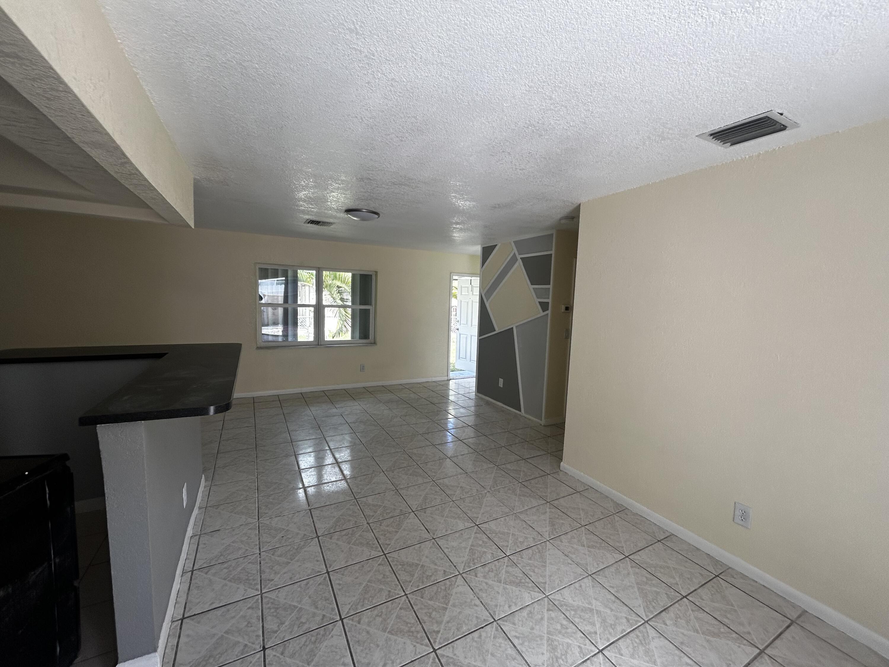 2691 NW 8th Street, Pompano Beach, FL 33069, Pompano Beach - Photo 2