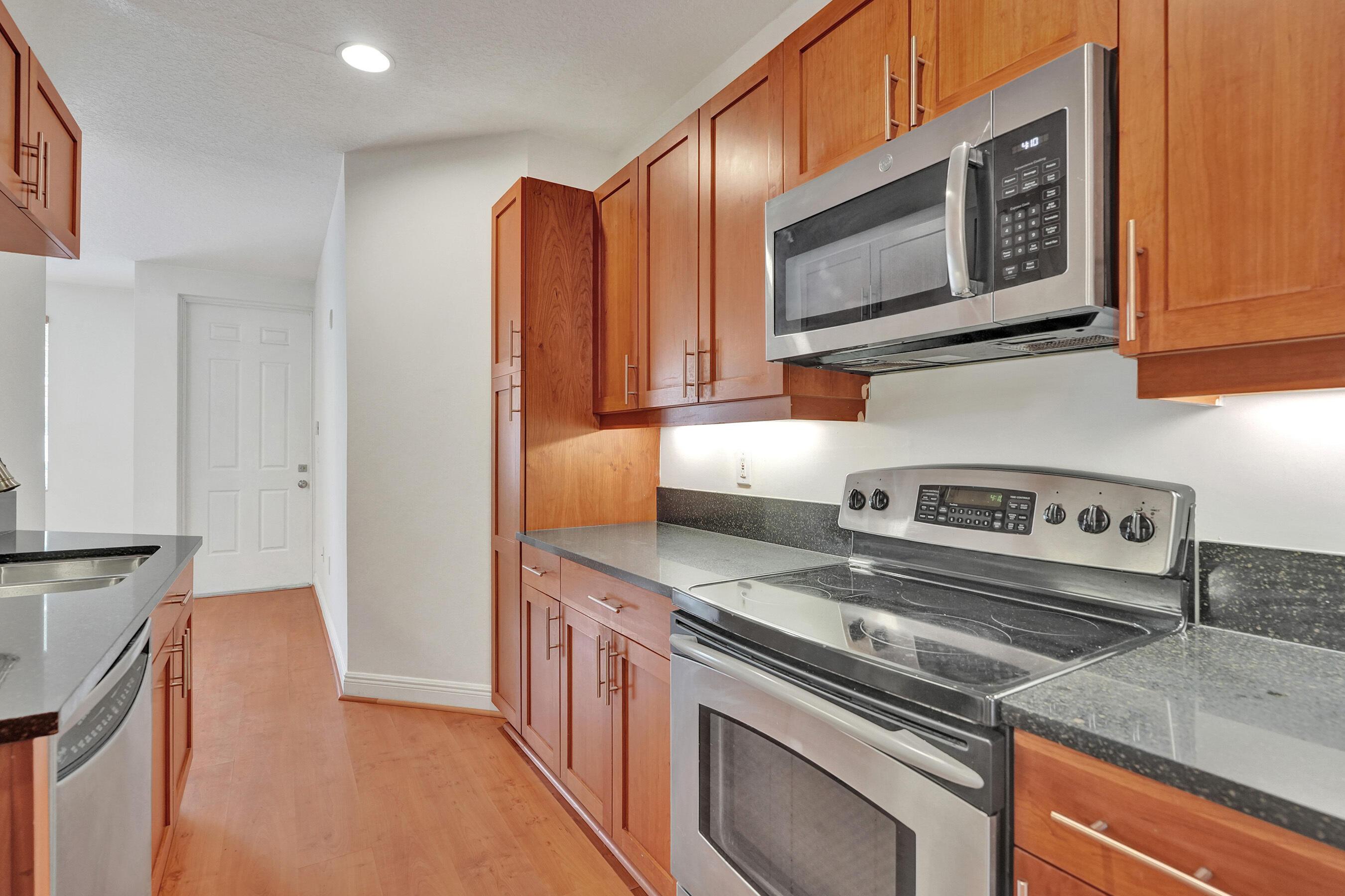 1340 SW 3rd Court, Fort Lauderdale, FL 33312, Fort Lauderdale - Photo 4
