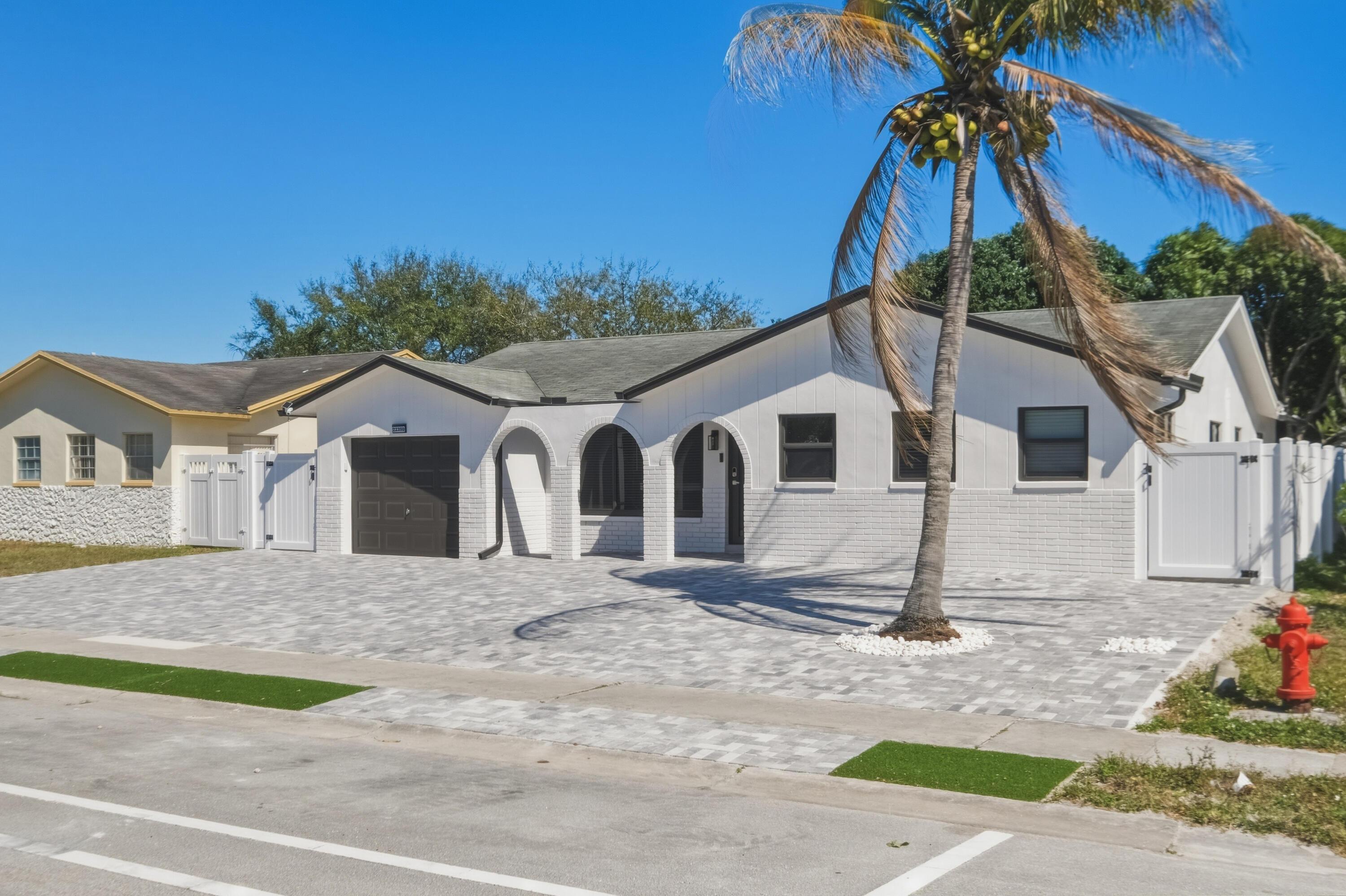 22390 SW 66th Avenue, Boca Raton, FL 33428, Boca Raton - Photo 3