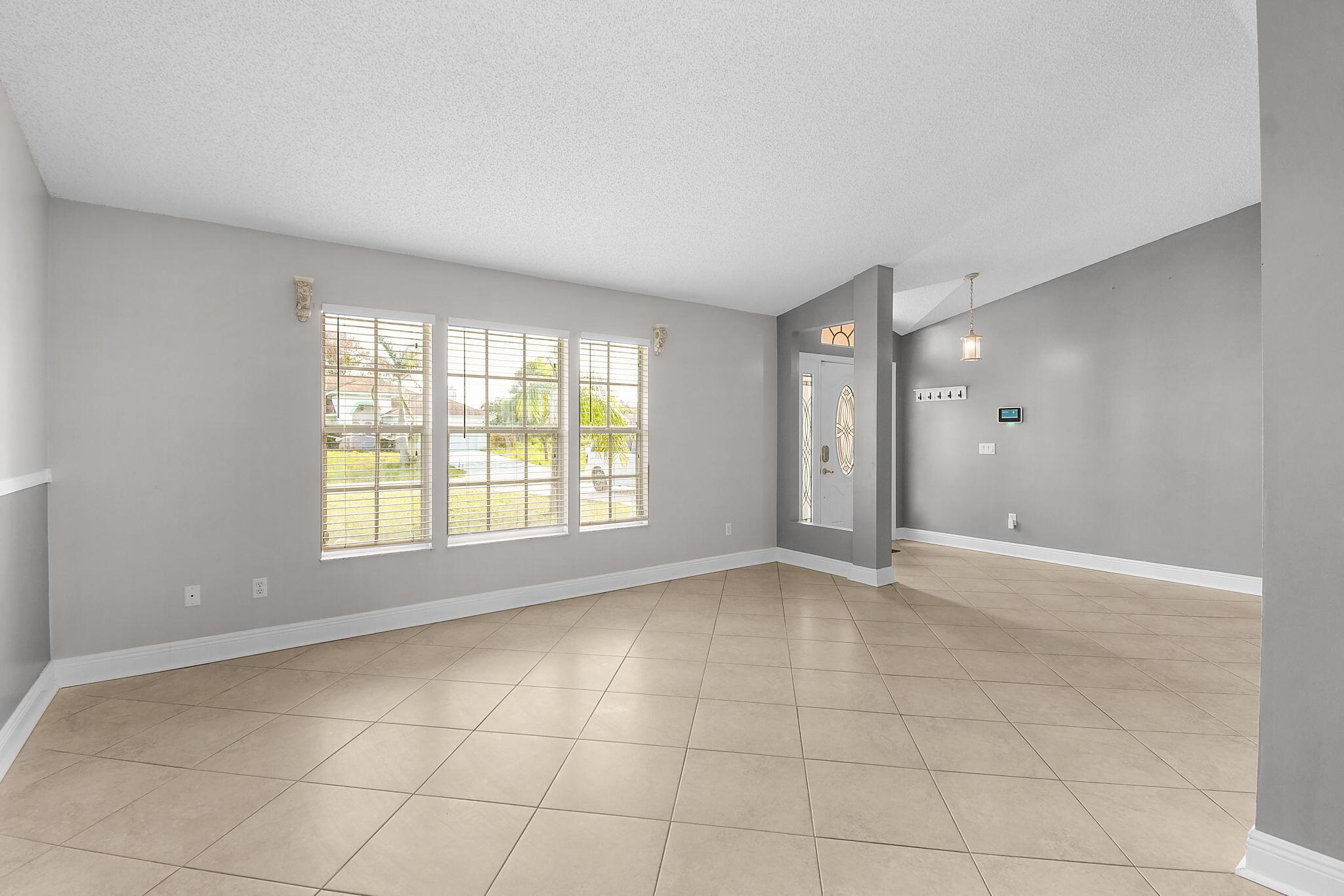 3087 SE Galt Circle, Port St. Lucie, FL 34984, Port St. Lucie - Photo 4