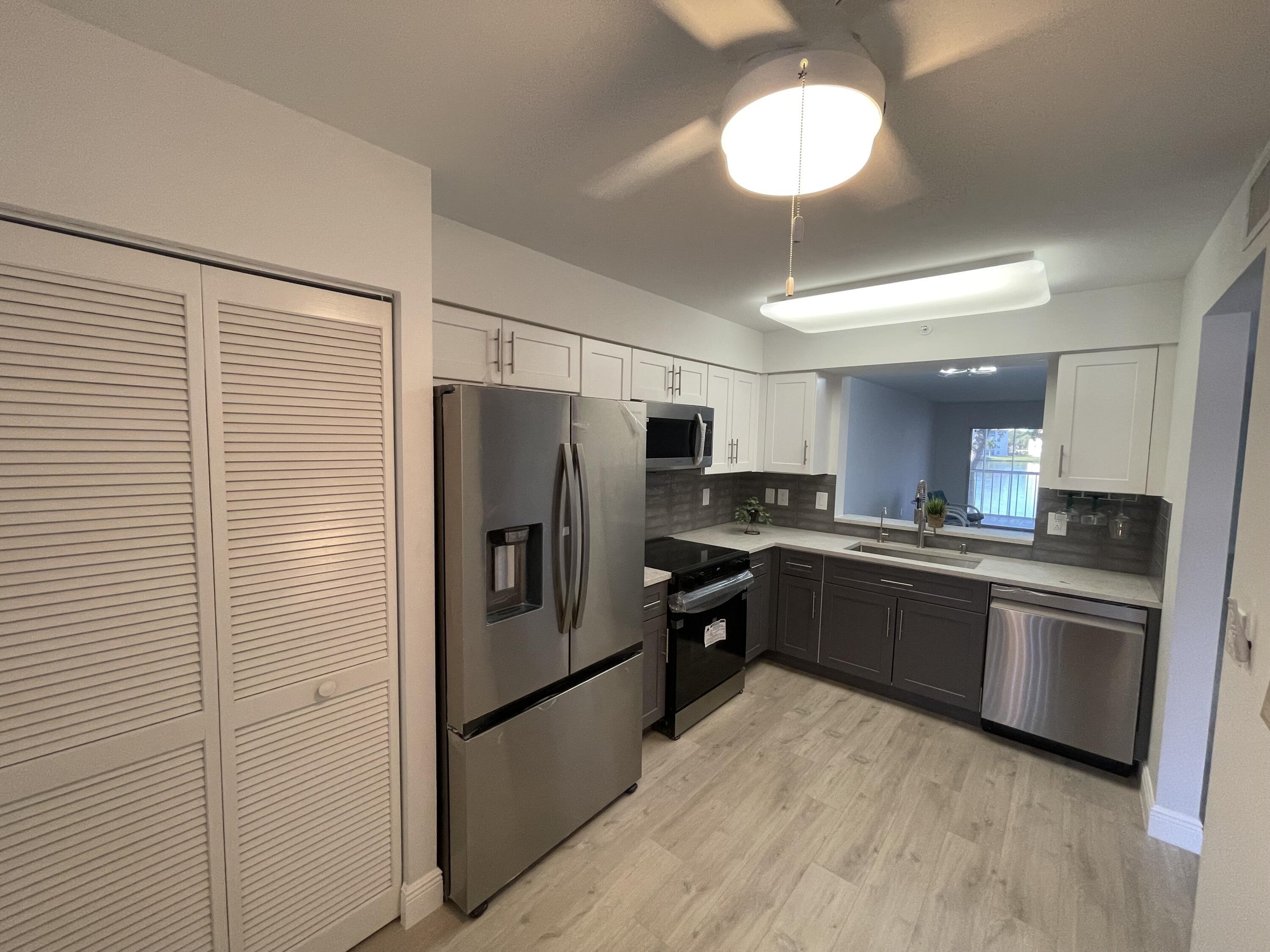 14111 Royal Vista Drive 202, Delray Beach, FL 33484, Delray Beach - Photo 4