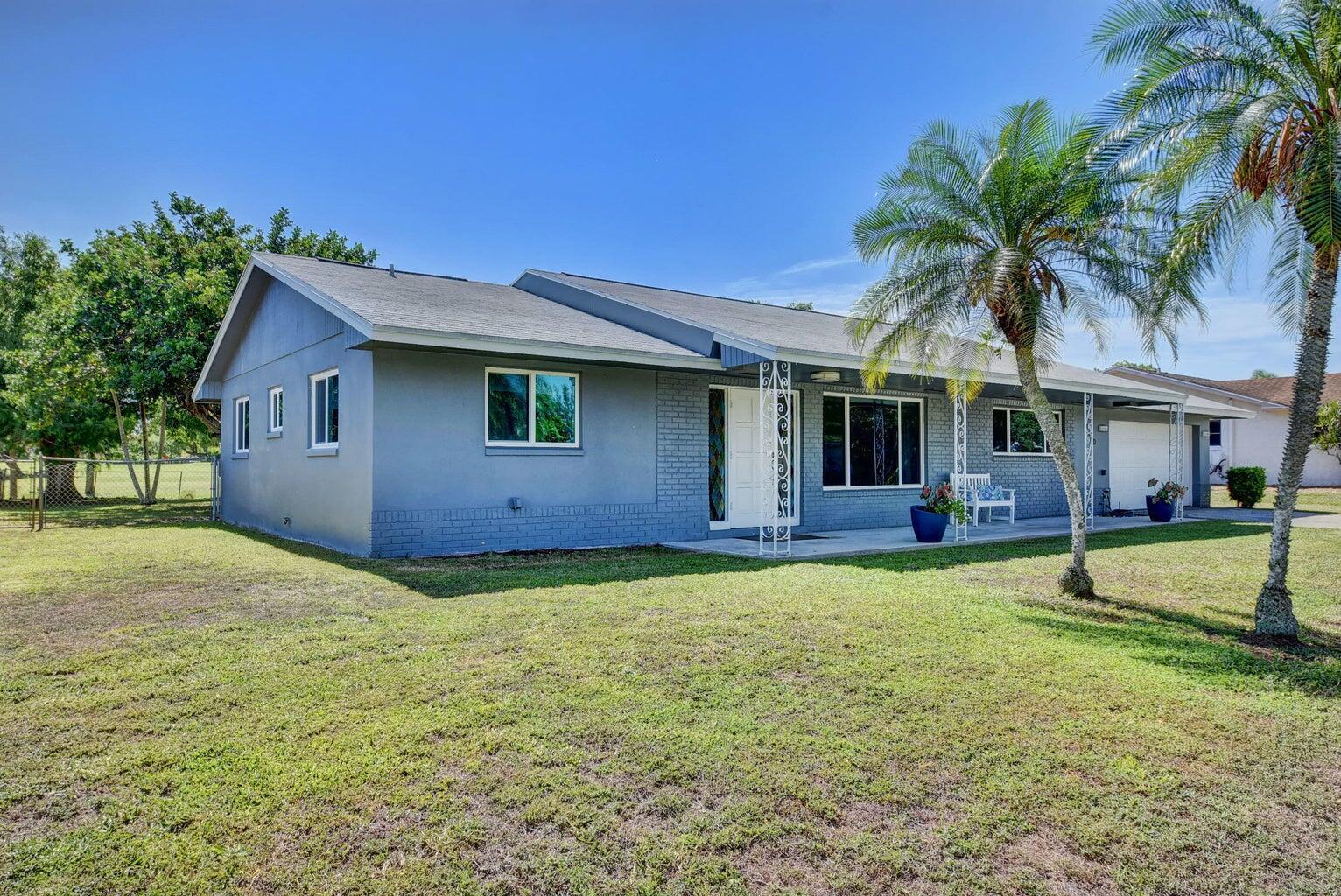 3230 Pebble Beach Drive, Lake Worth, FL 33467, Lake Worth - Photo 2