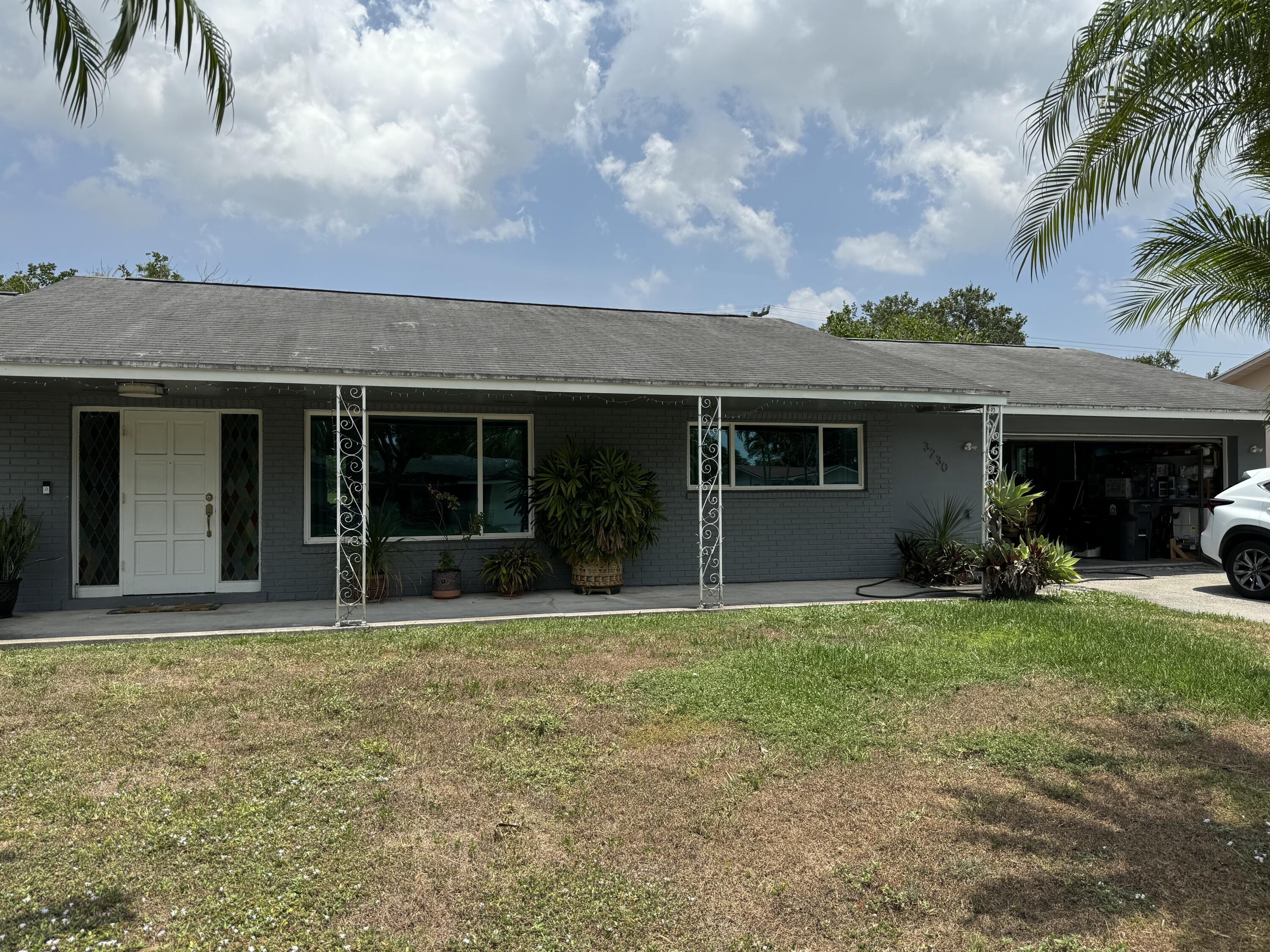3230 Pebble Beach Drive, Lake Worth, FL 33467, Lake Worth - Photo 4