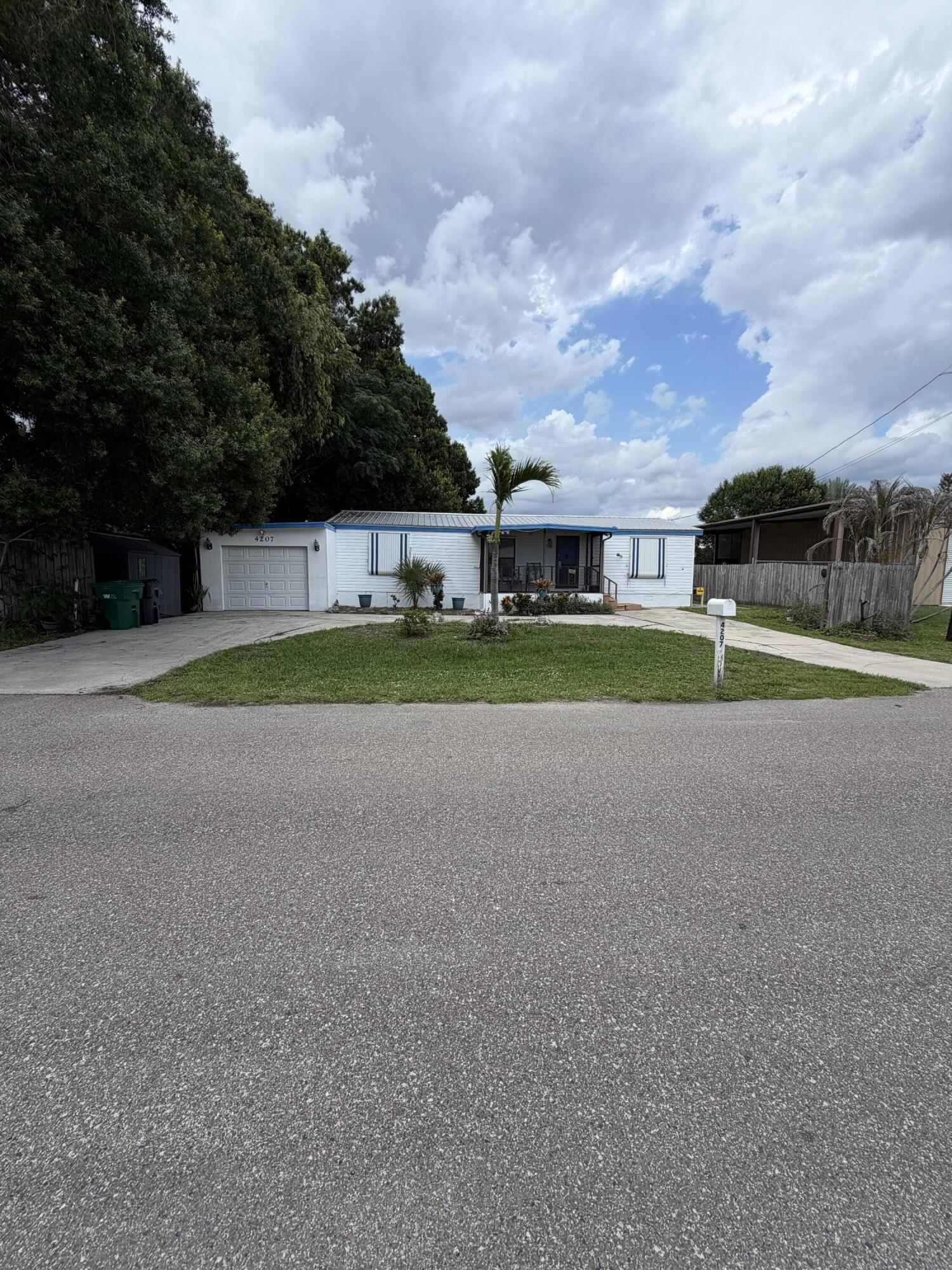 4207 SE 27th Street, Okeechobee, FL 34974, Okeechobee