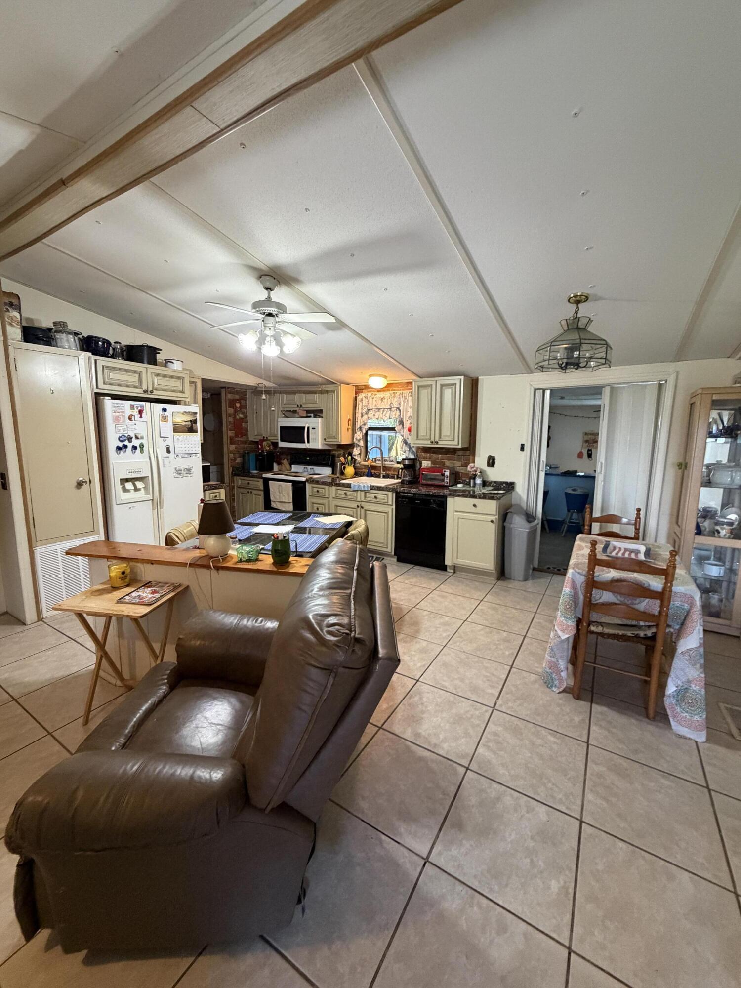 4207 SE 27th Street, Okeechobee, FL 34974, Okeechobee - Photo 5
