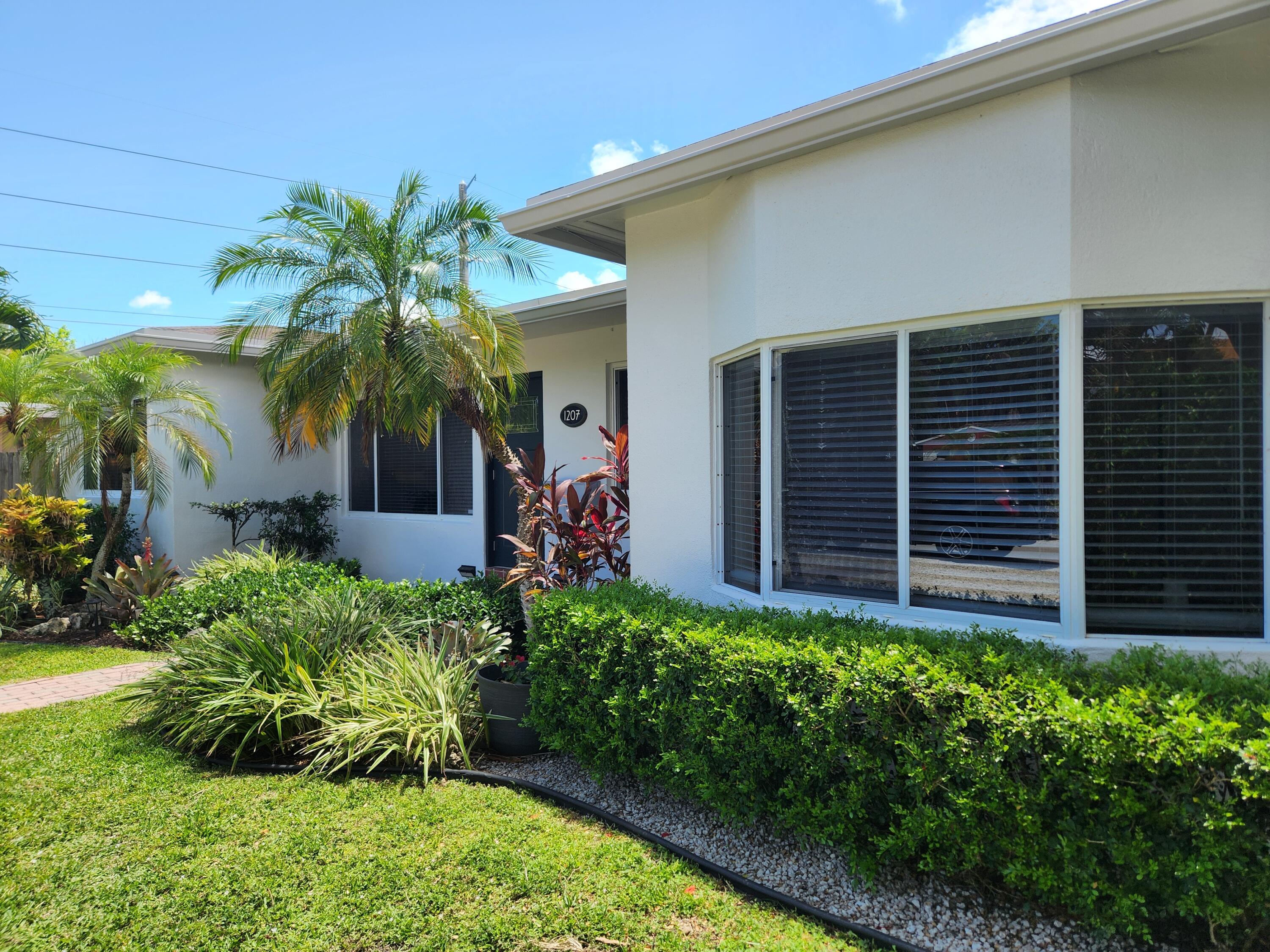 1207 NE 12th Avenue, Fort Lauderdale, FL 33304, Fort Lauderdale - Photo 3