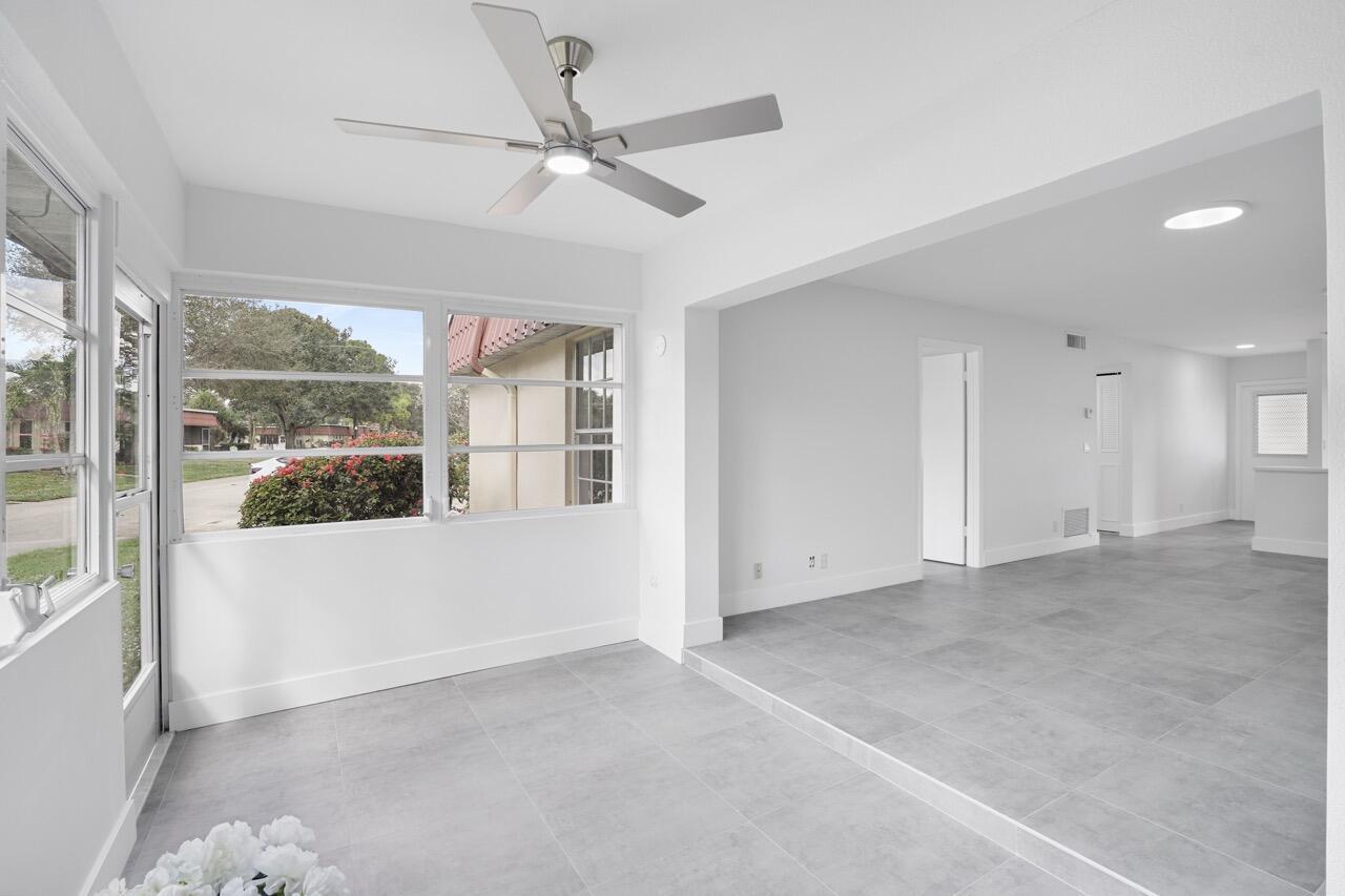 737 Nantucket Circle B, Lake Worth, FL 33467, Lake Worth - Photo 5