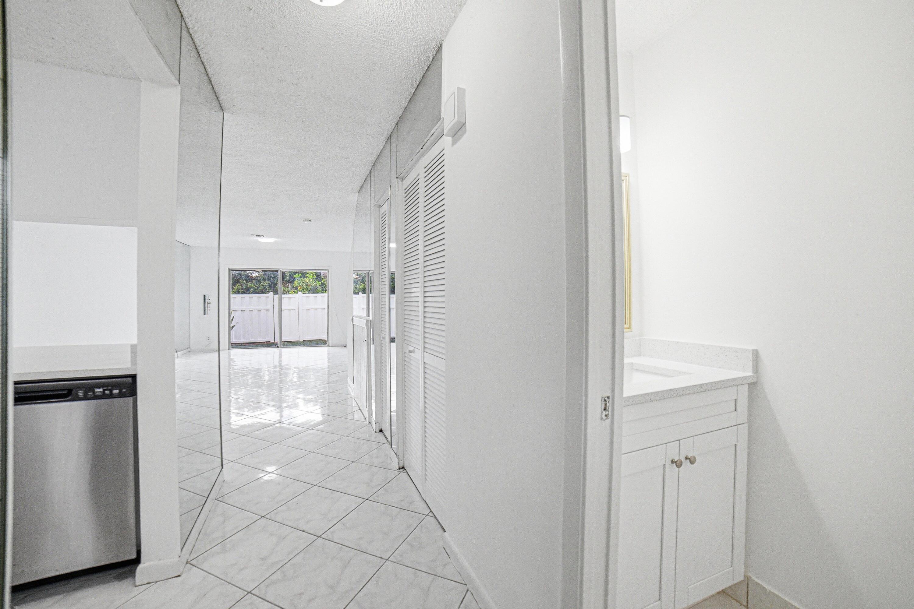 8207 Fairway Road 8207, Sunrise, FL 33351, Sunrise - Photo 5