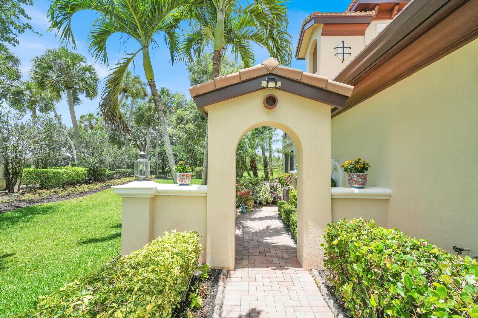 99 Tresana Boulevard 1, Jupiter, FL 33478, Jupiter - Photo 2