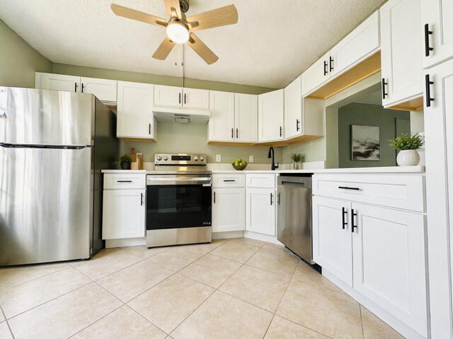 222 Foxtail Drive E, Greenacres, FL 33415, Greenacres - Photo 2