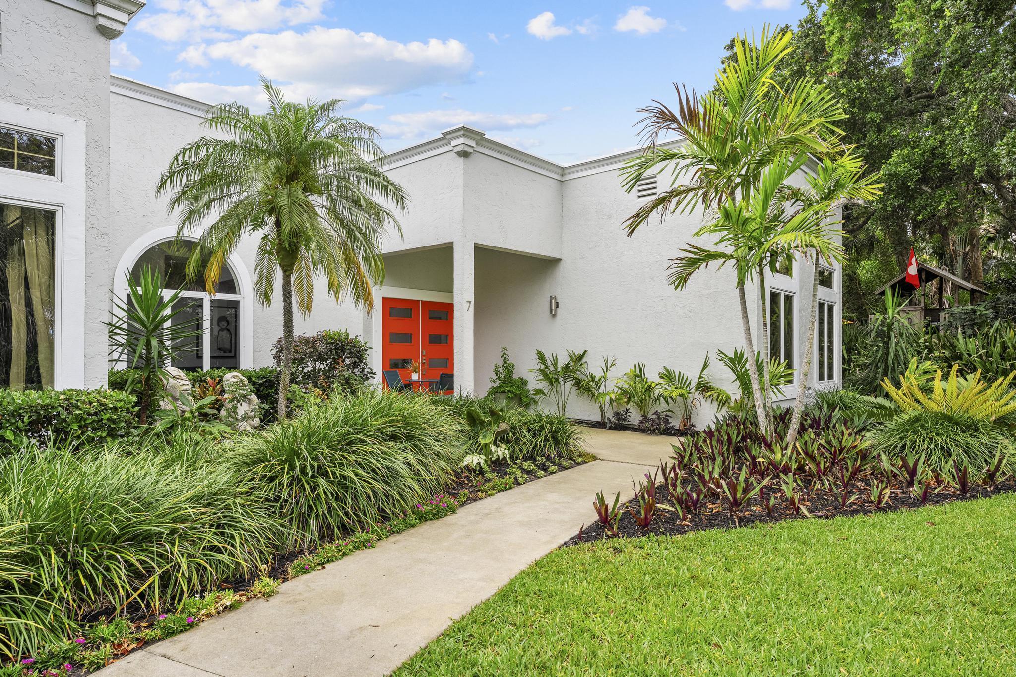 7 Worth Court, Sewalls Point, FL 34996, Sewalls Point - Photo 2