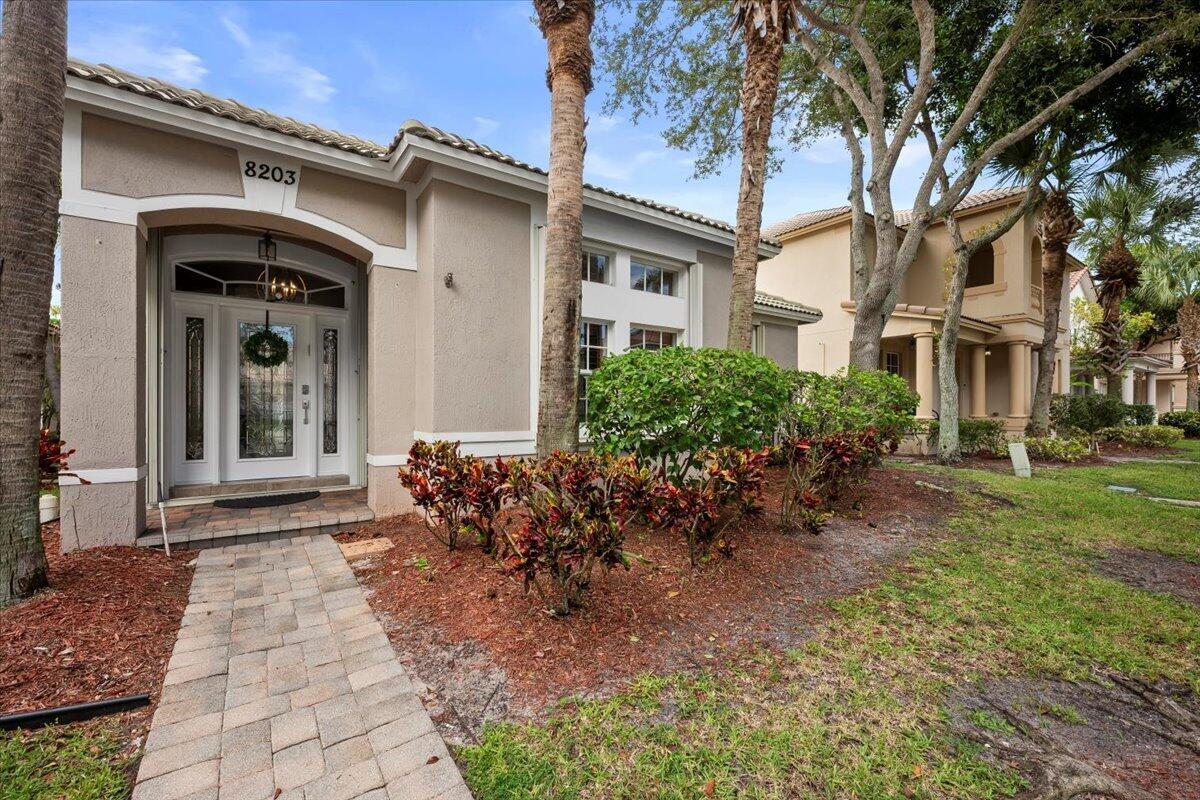 8203 Calterra Drive, Palm Beach Gardens, FL 33418, Palm Beach Gardens - Photo 2