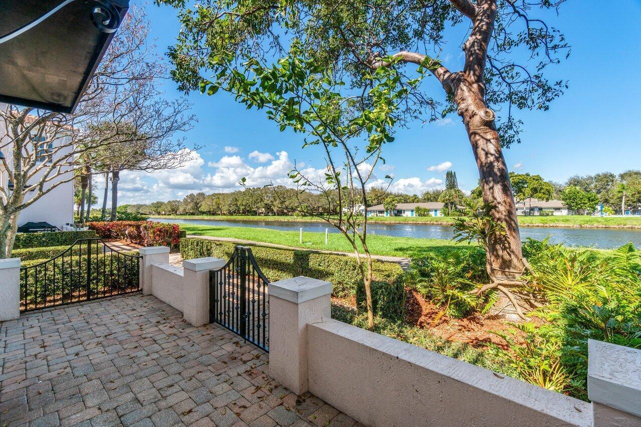 8343 NW 8th Terrace, Boca Raton, FL 33487, Boca Raton - Photo 5