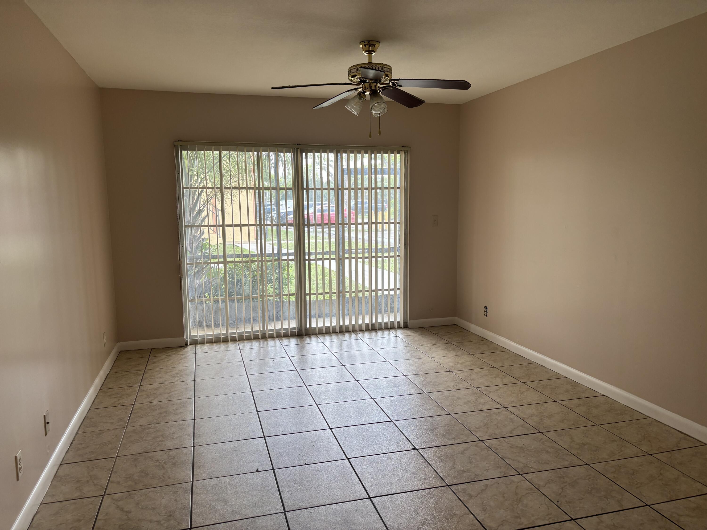 2964 NW 55th Avenue 1d, Lauderhill, FL 33313, Lauderhill - Photo 4