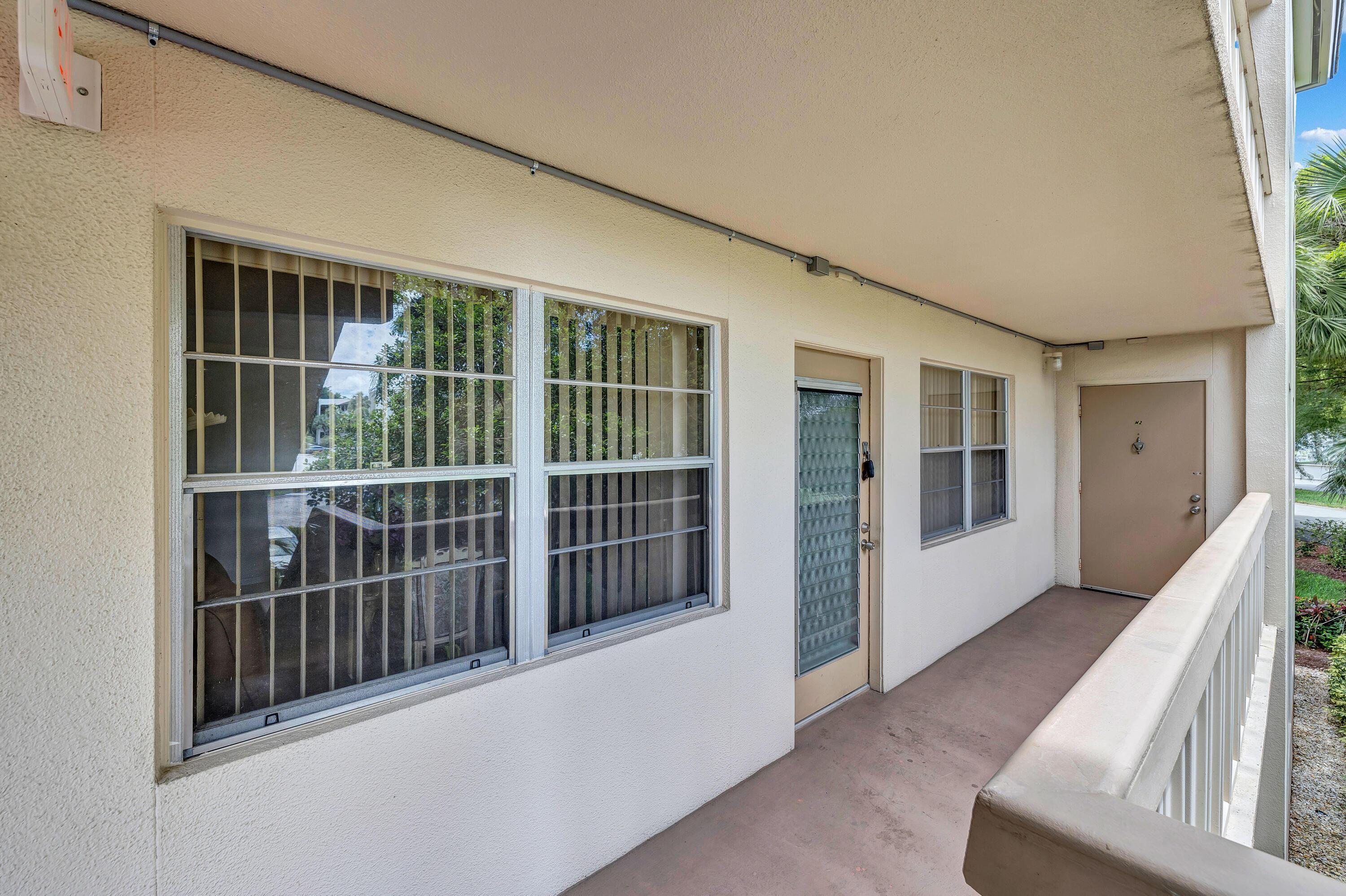 1902 Bermuda Circle L2, Coconut Creek, FL 33066, Coconut Creek - Photo 2