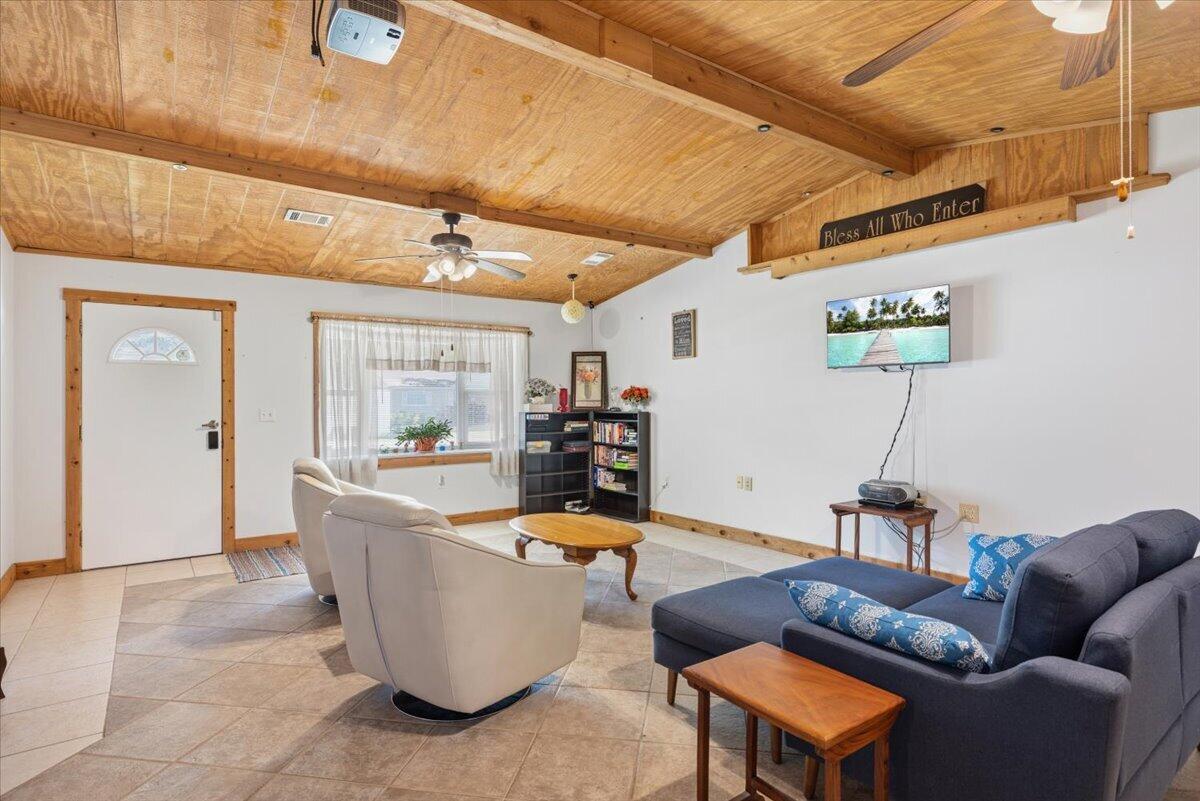 1735 40th Avenue, Vero Beach, FL 32960, Vero Beach - Photo 2