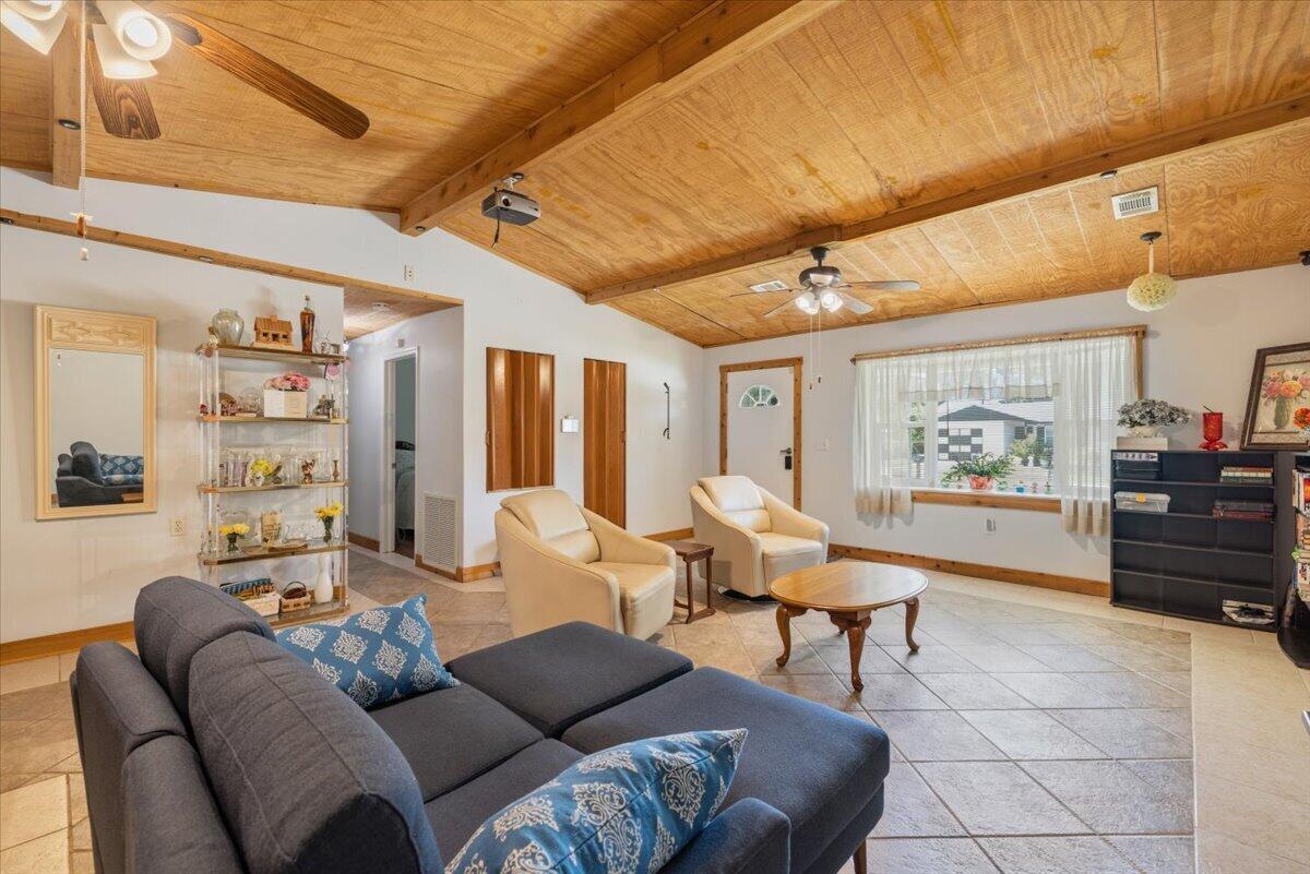 1735 40th Avenue, Vero Beach, FL 32960, Vero Beach - Photo 5