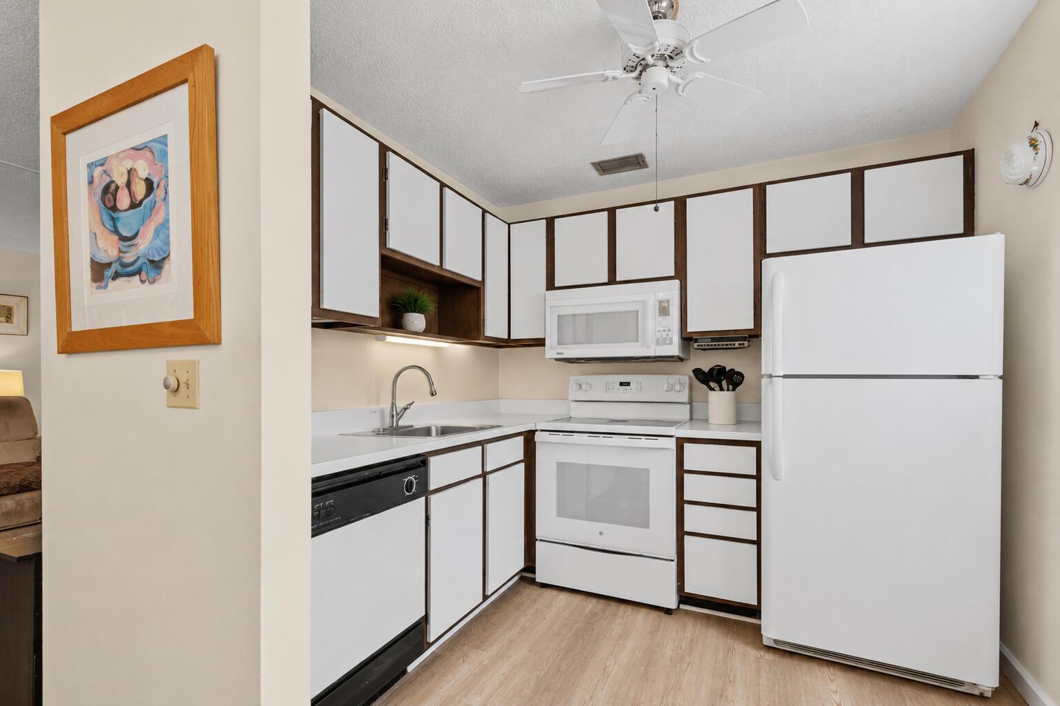 61 Woodland Drive 106, Vero Beach, FL 32962, Vero Beach - Photo 5