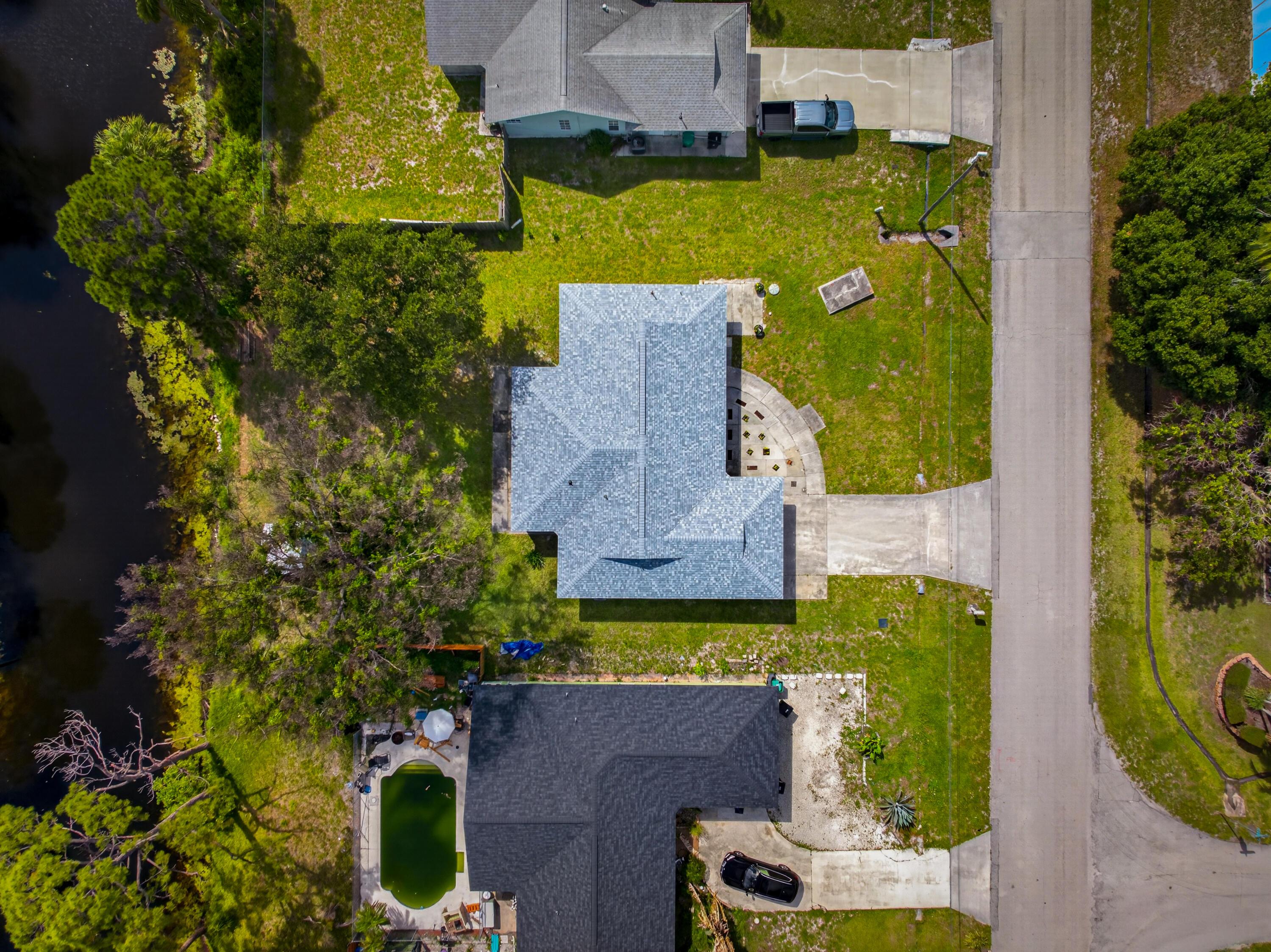 662 SE Essex Drive, Port St. Lucie, FL 34984, Port St. Lucie - Photo 5