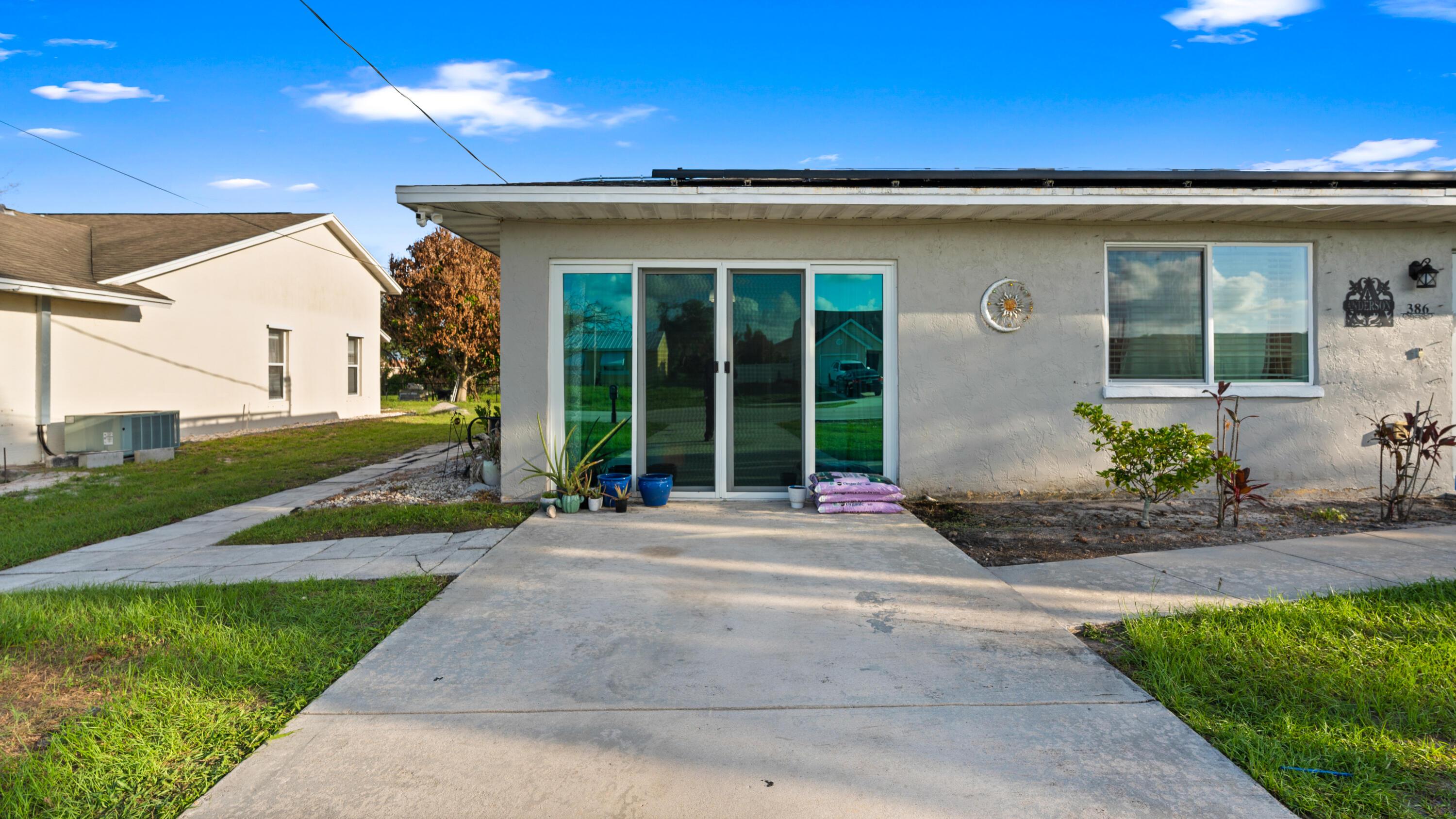 386 SE Oakridge Drive, Port St. Lucie, FL 34984, Port St. Lucie - Photo 4