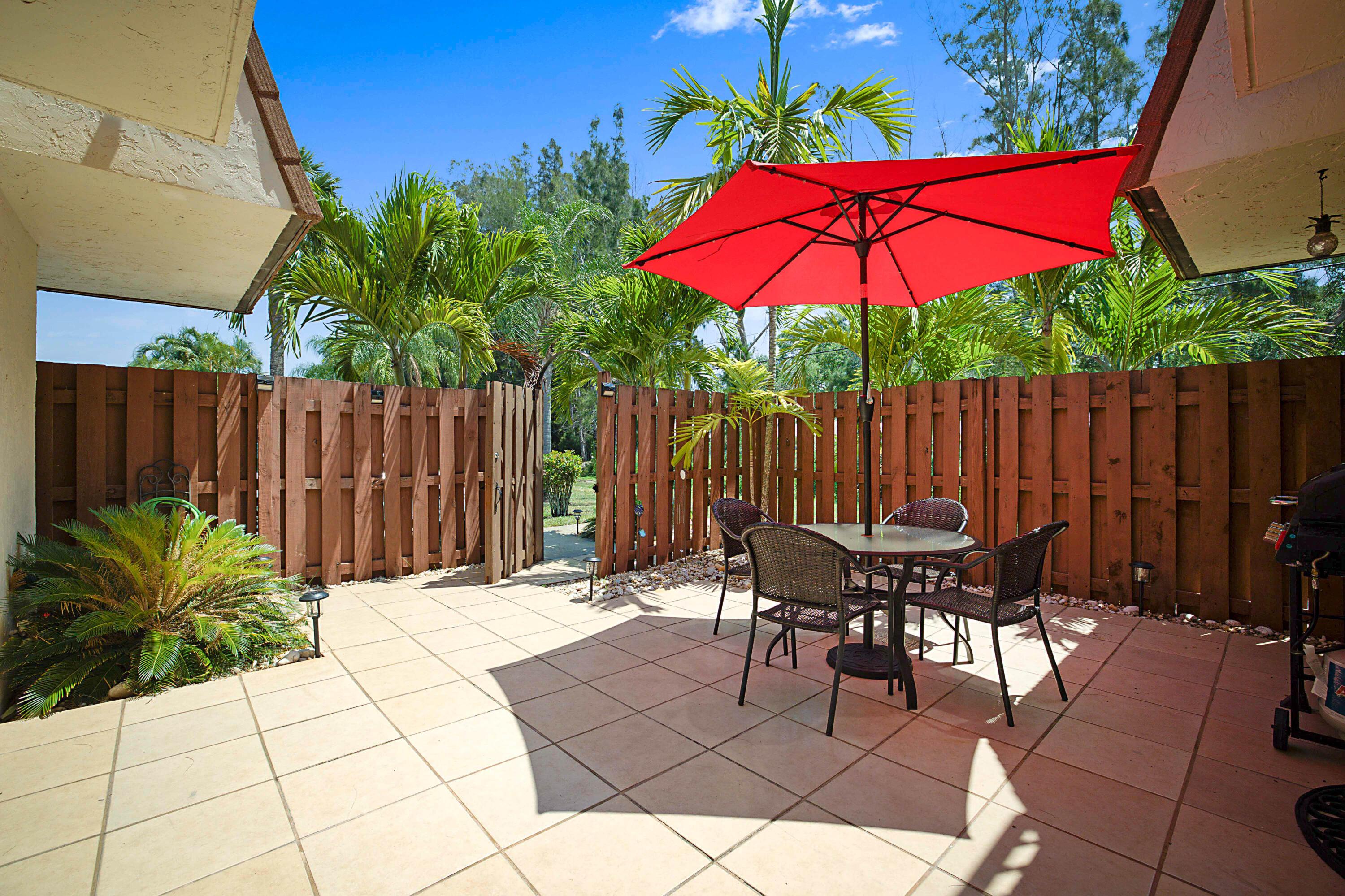 825 Center Street 11c, Jupiter, FL 33458, Jupiter - Photo 2
