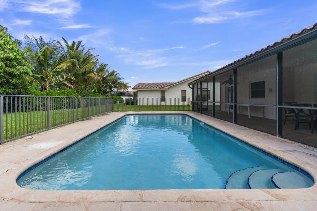 895 NW 110th Lane, Coral Springs, FL 33071, Coral Springs - Photo 5