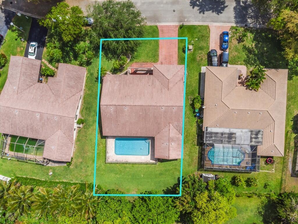 895 NW 110th Lane, Coral Springs, FL 33071, Coral Springs - Photo 4