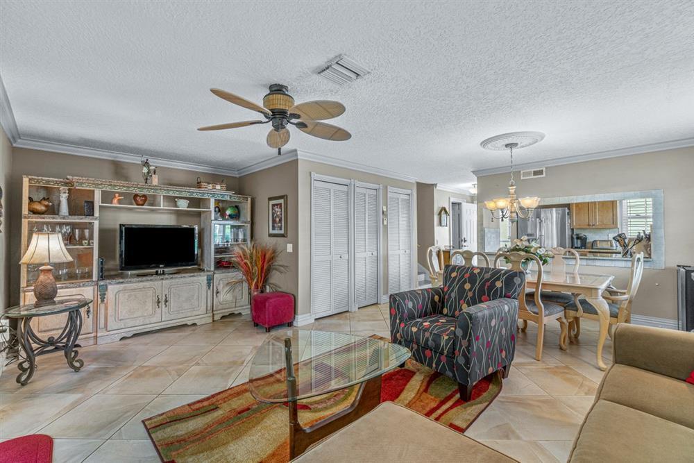 338 Waterside Drive, Hypoluxo, FL 33462, Hypoluxo - Photo 3