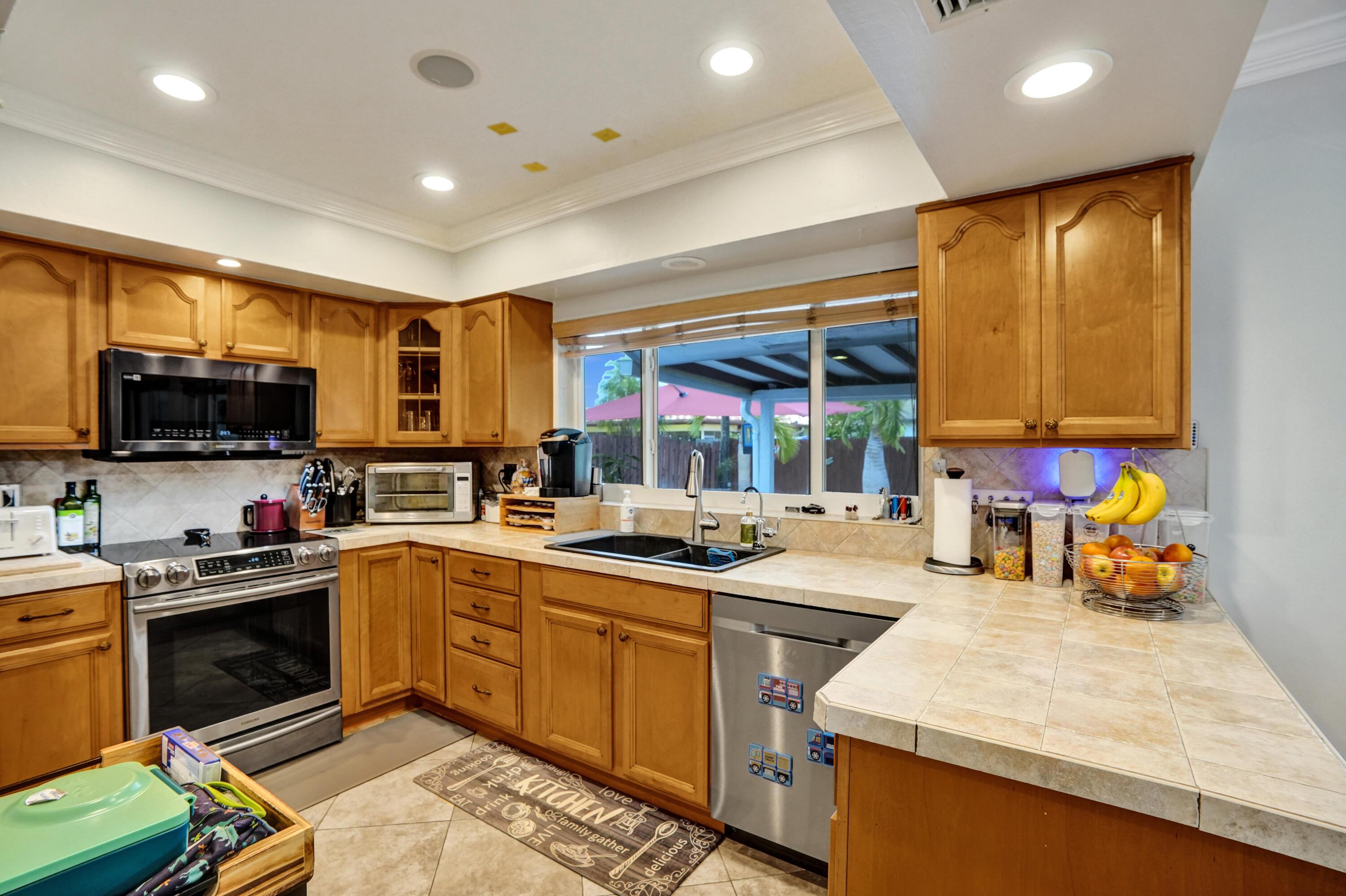10501 NW 20th Court #10501, Sunrise, FL 33322, Sunrise - Photo 3