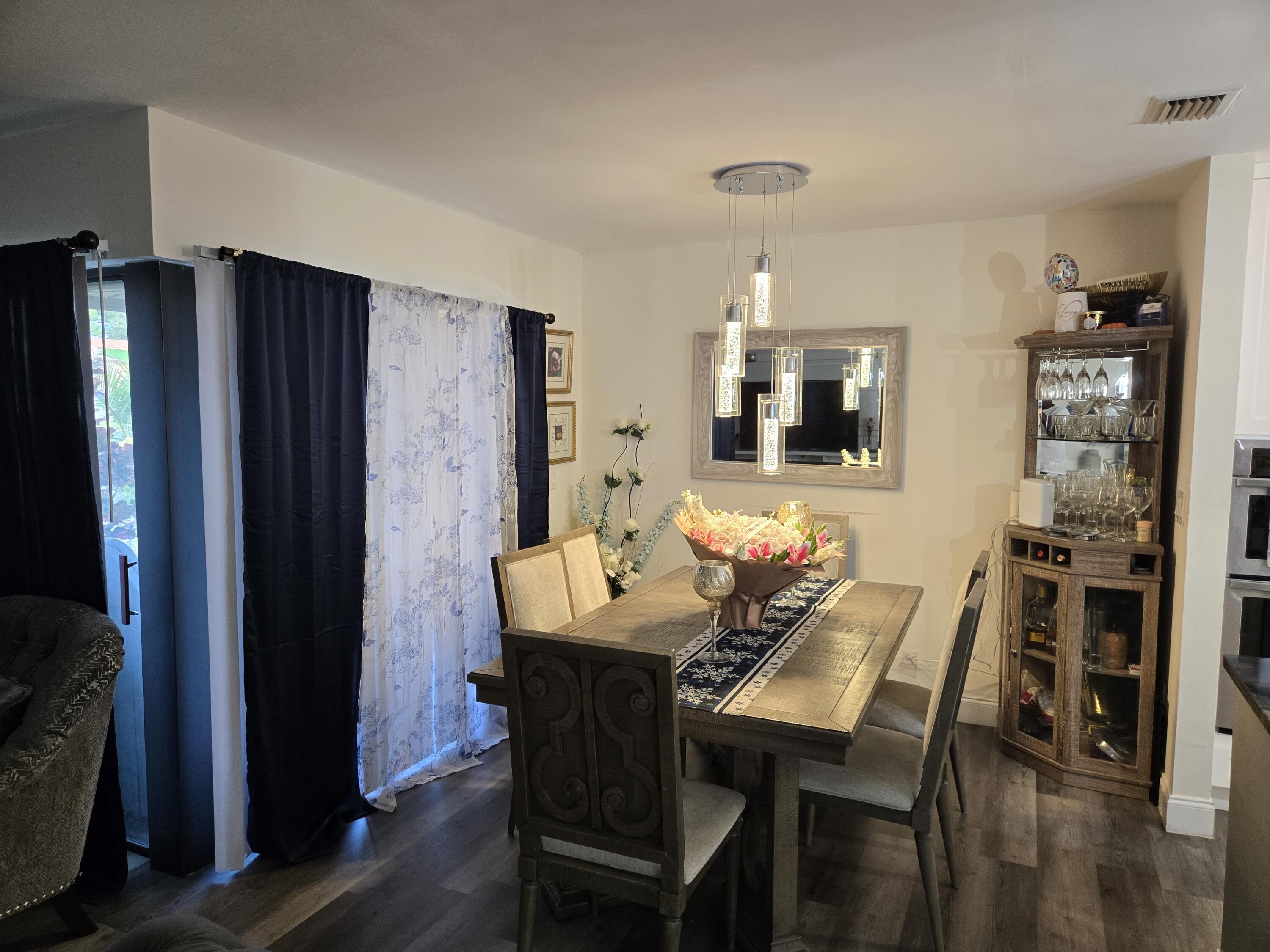 2835 Sand Pines Court, Lake Worth, FL 33462, Lake Worth - Photo 4