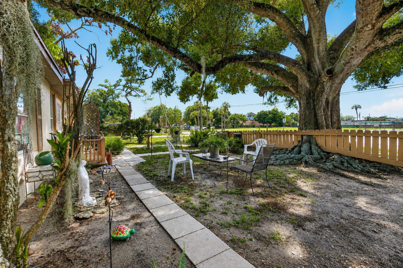 2666 12th Avenue, Vero Beach, FL 32960, Vero Beach - Photo 5