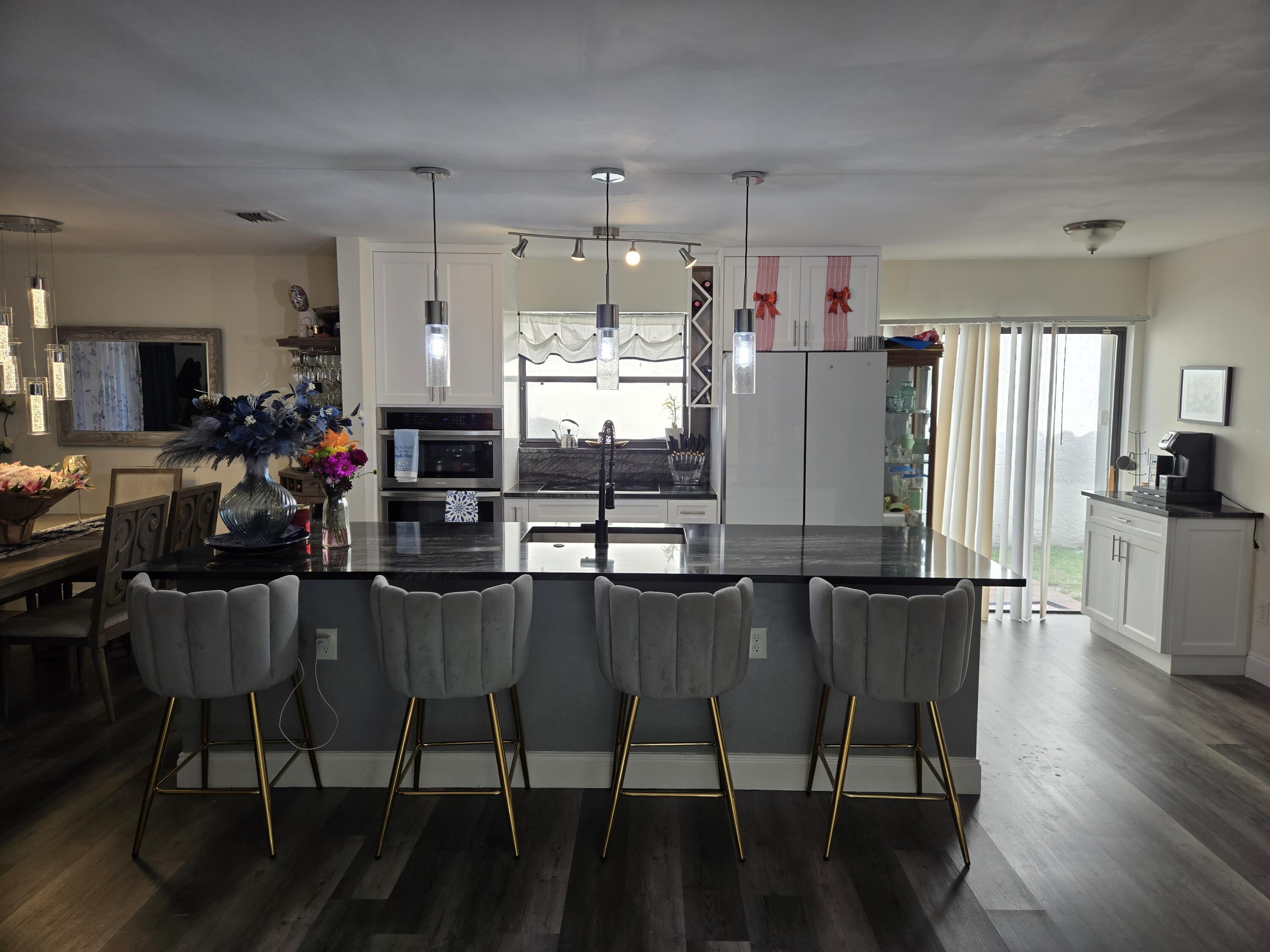 2835 Sand Pines Court, Lake Worth, FL 33462, Lake Worth - Photo 5