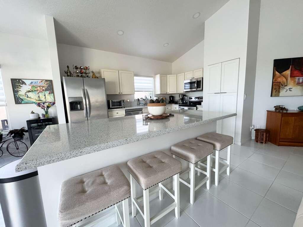 109 Derby Lane, Royal Palm Beach, FL 33411, Royal Palm Beach - Photo 2