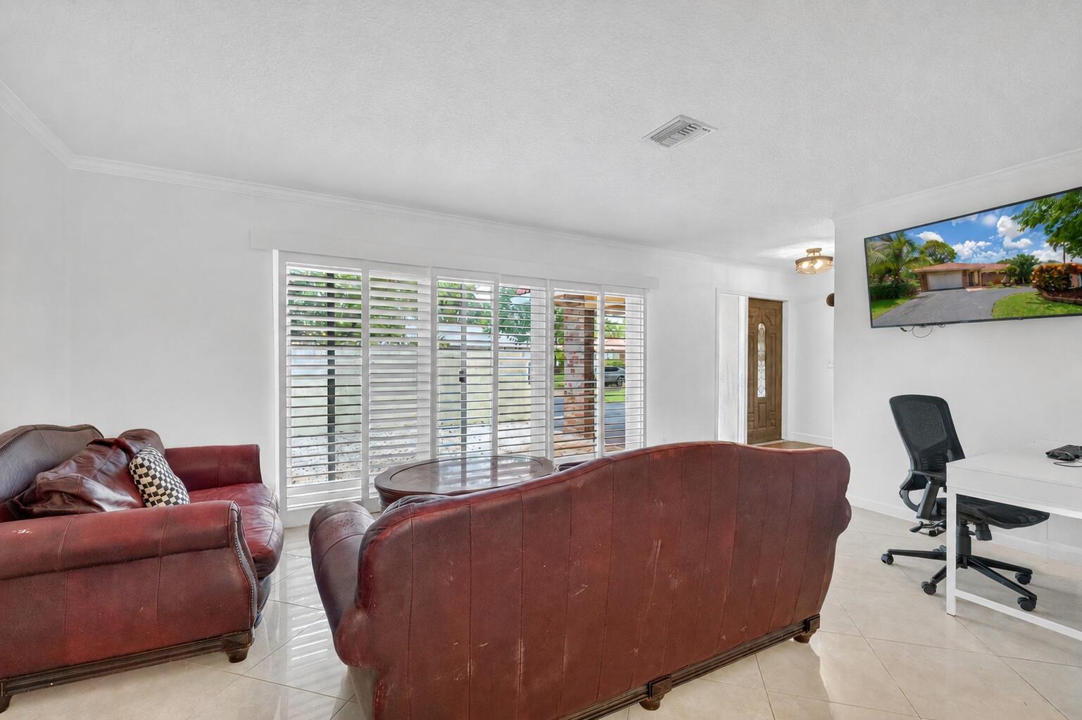 235 NW 91st Avenue, Coral Springs, FL 33071, Coral Springs - Photo 5