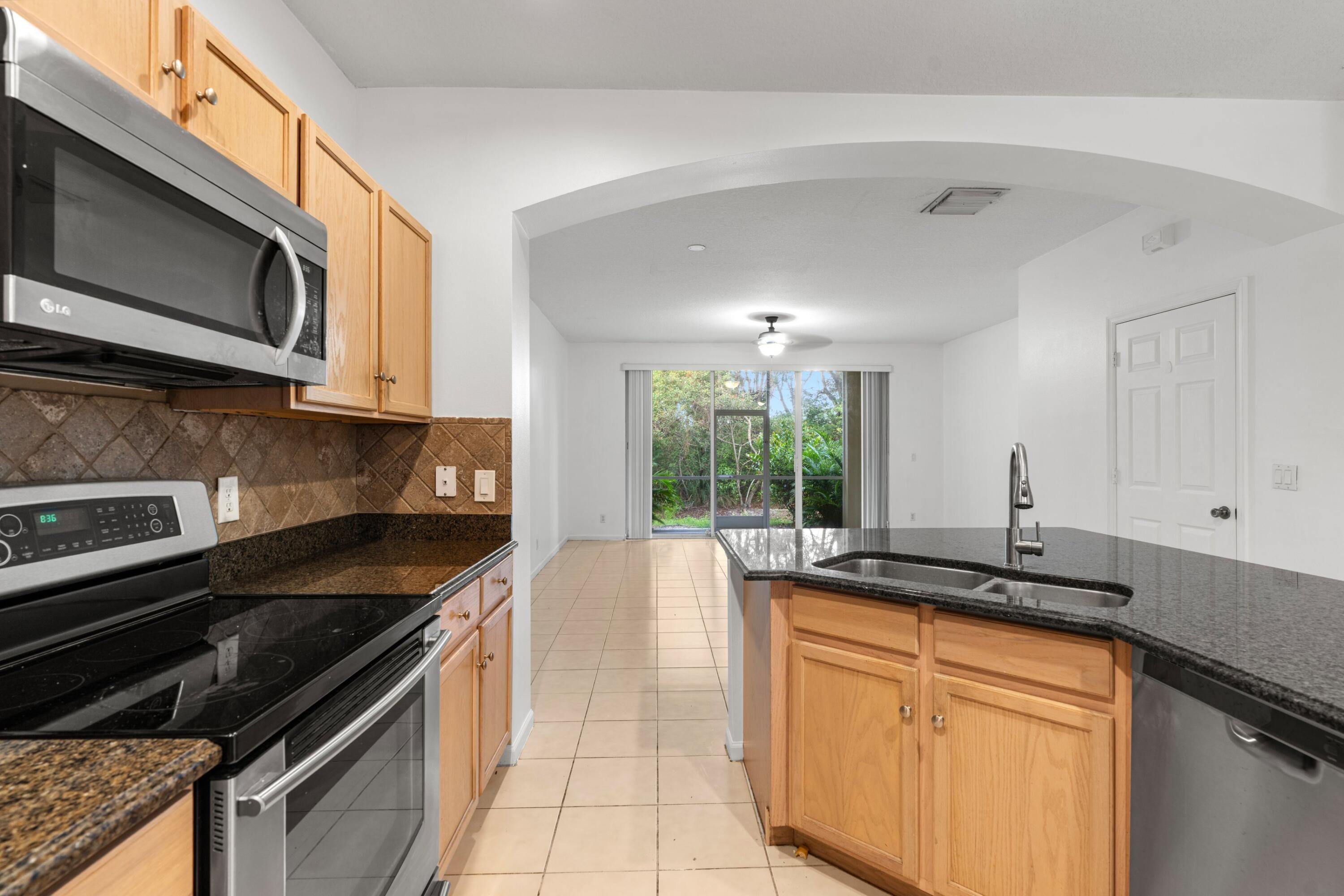 9926 Lago Drive, Boynton Beach, FL 33472, Boynton Beach - Photo 2