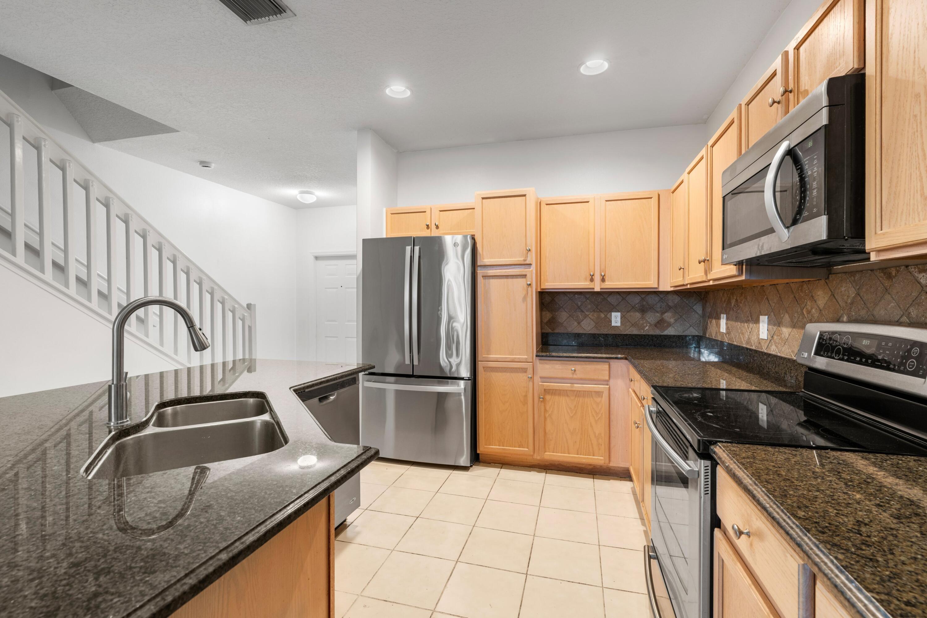 9926 Lago Drive, Boynton Beach, FL 33472, Boynton Beach - Photo 3