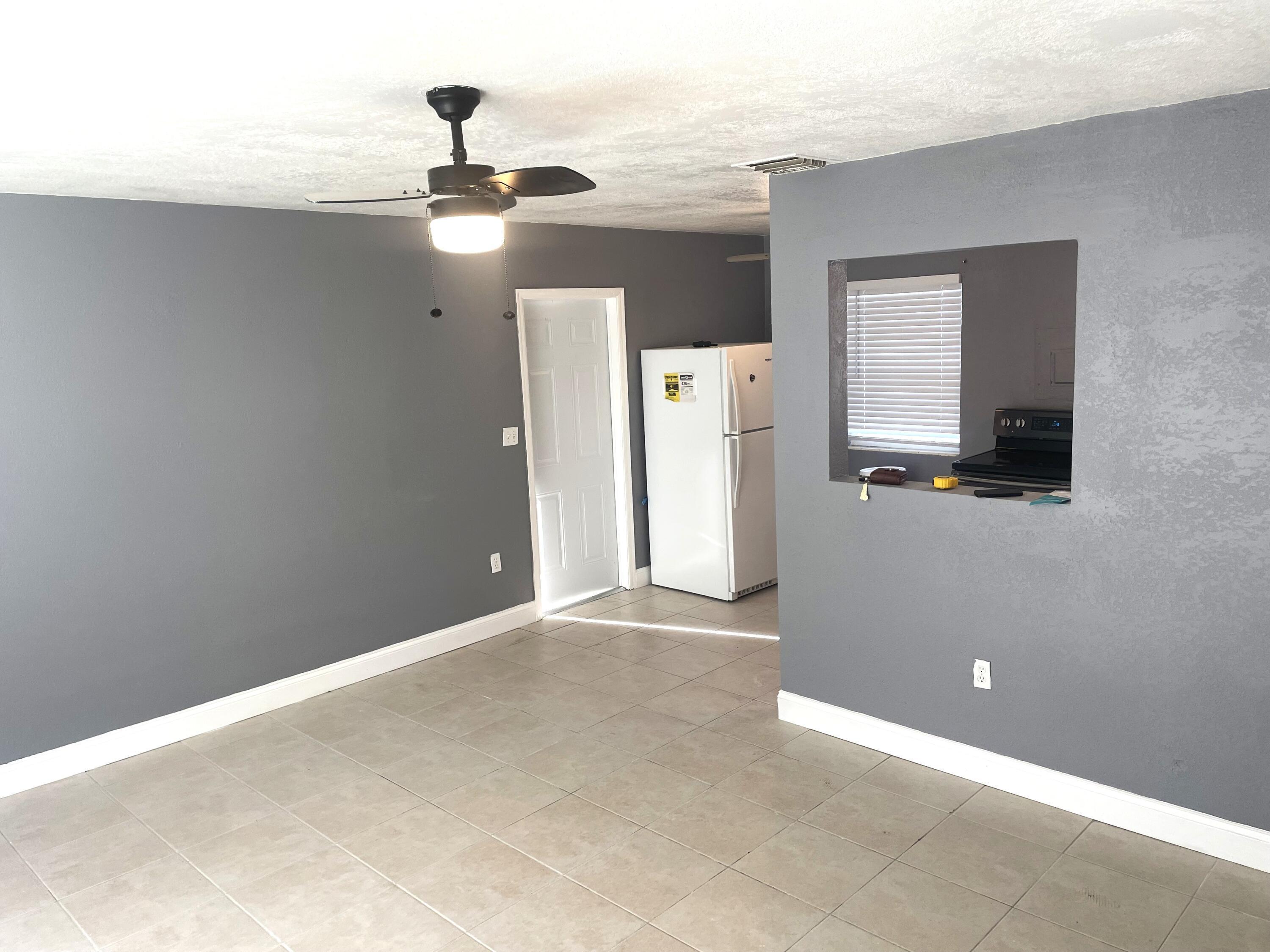 571 Sioux Road, Seminole Manor, FL 33462, Seminole Manor - Photo 2