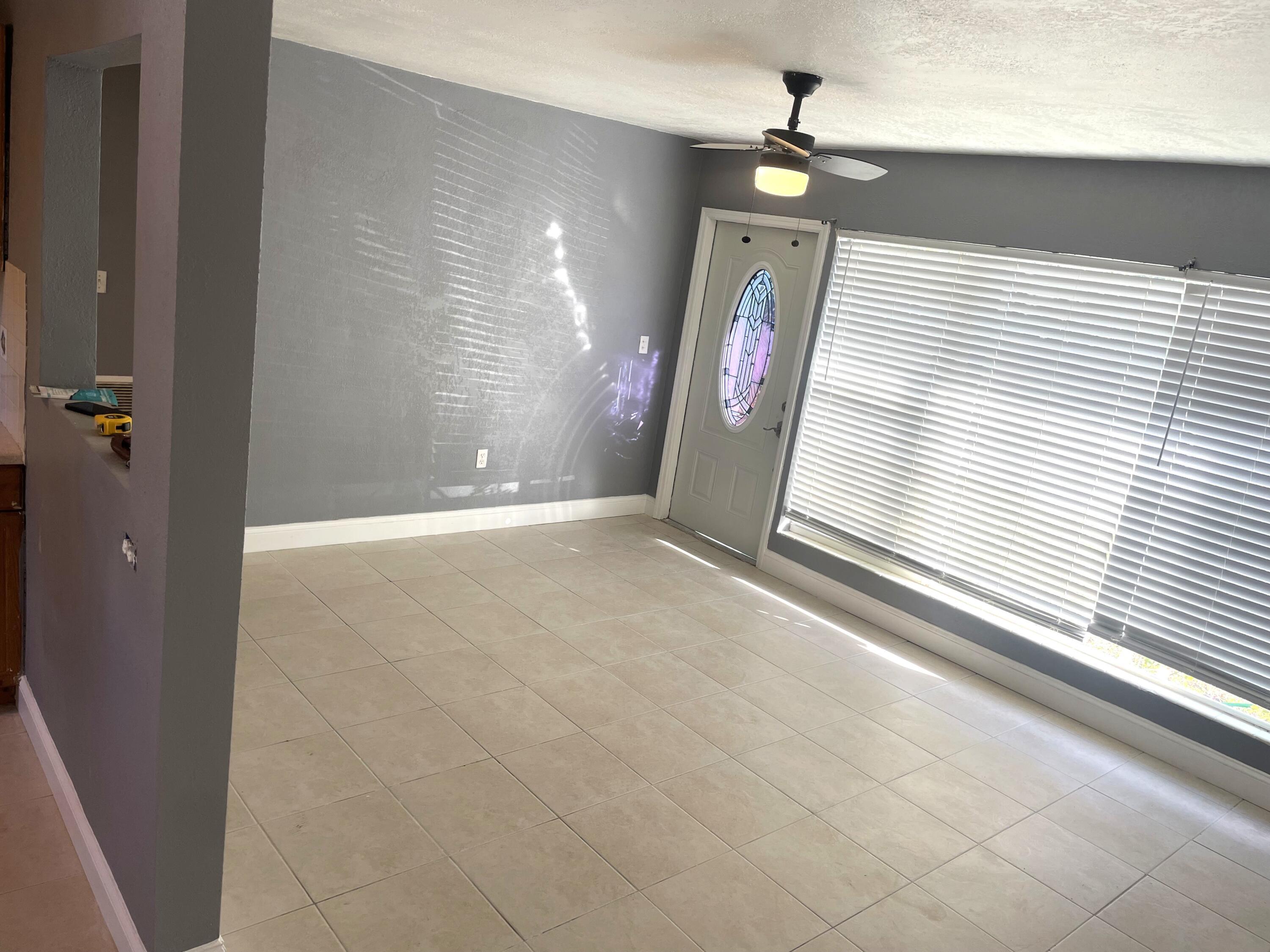 571 Sioux Road, Seminole Manor, FL 33462, Seminole Manor - Photo 4