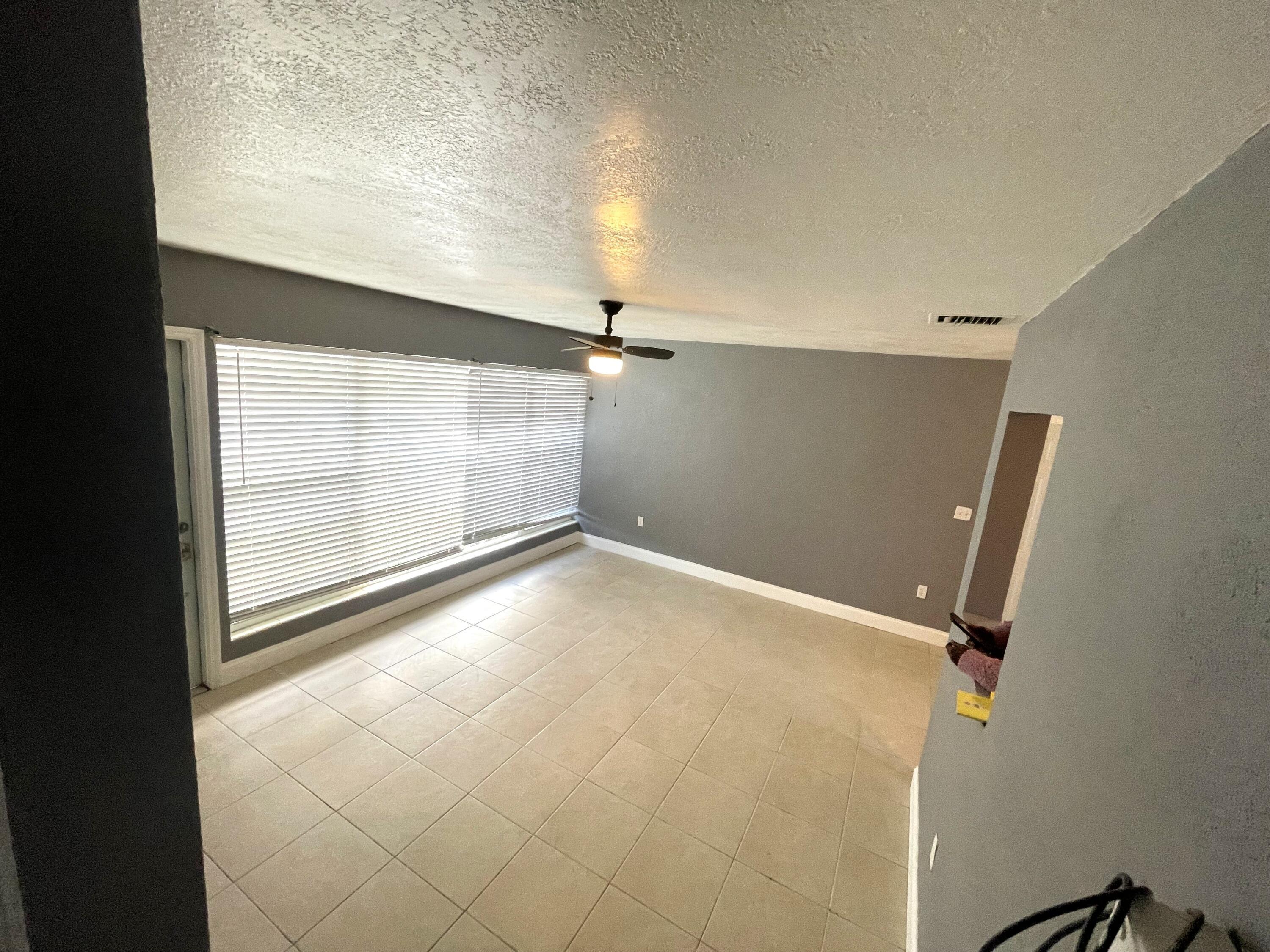 571 Sioux Road, Seminole Manor, FL 33462, Seminole Manor - Photo 5